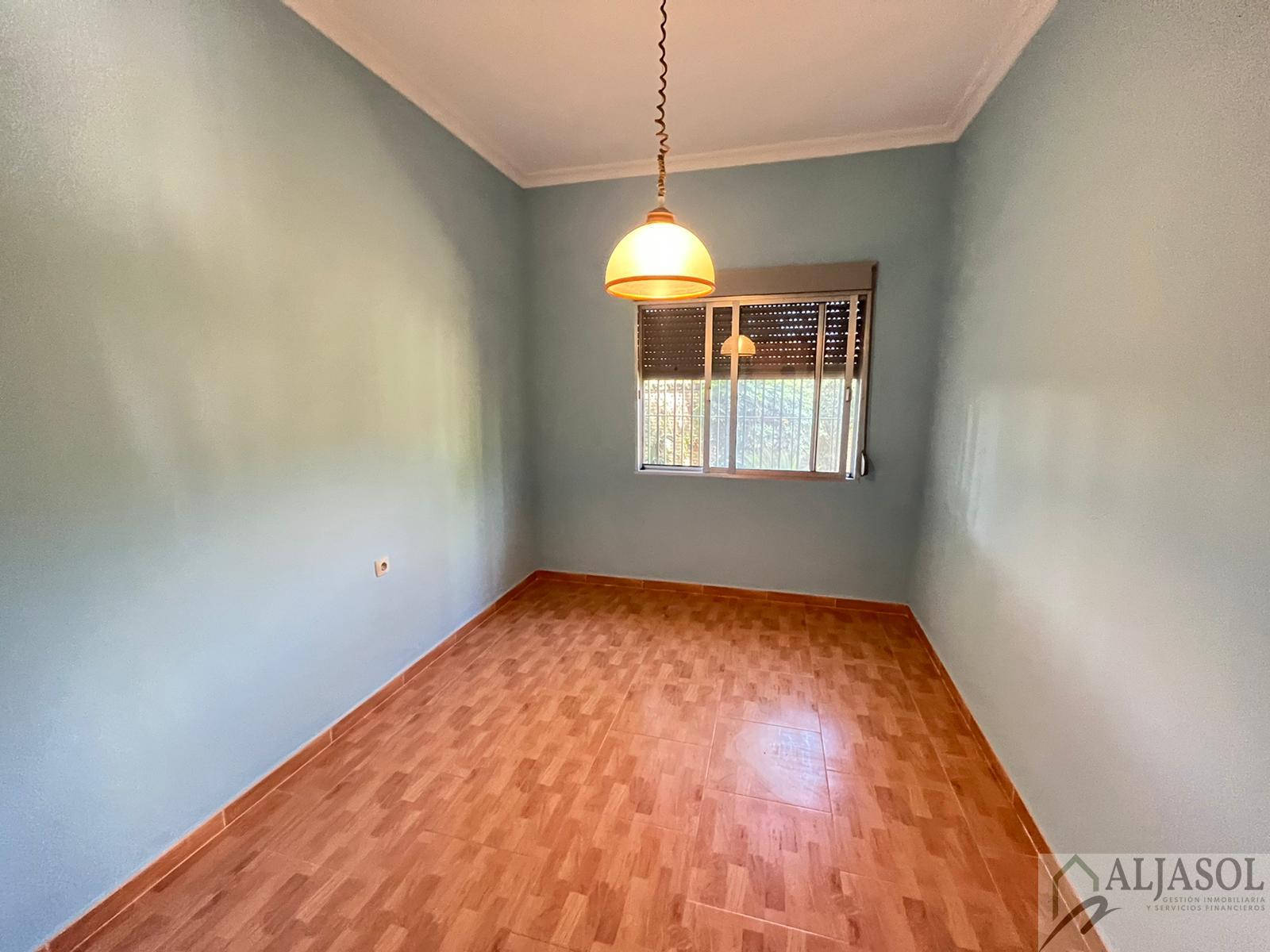 For sale of chalet in Valencina de la Concepción