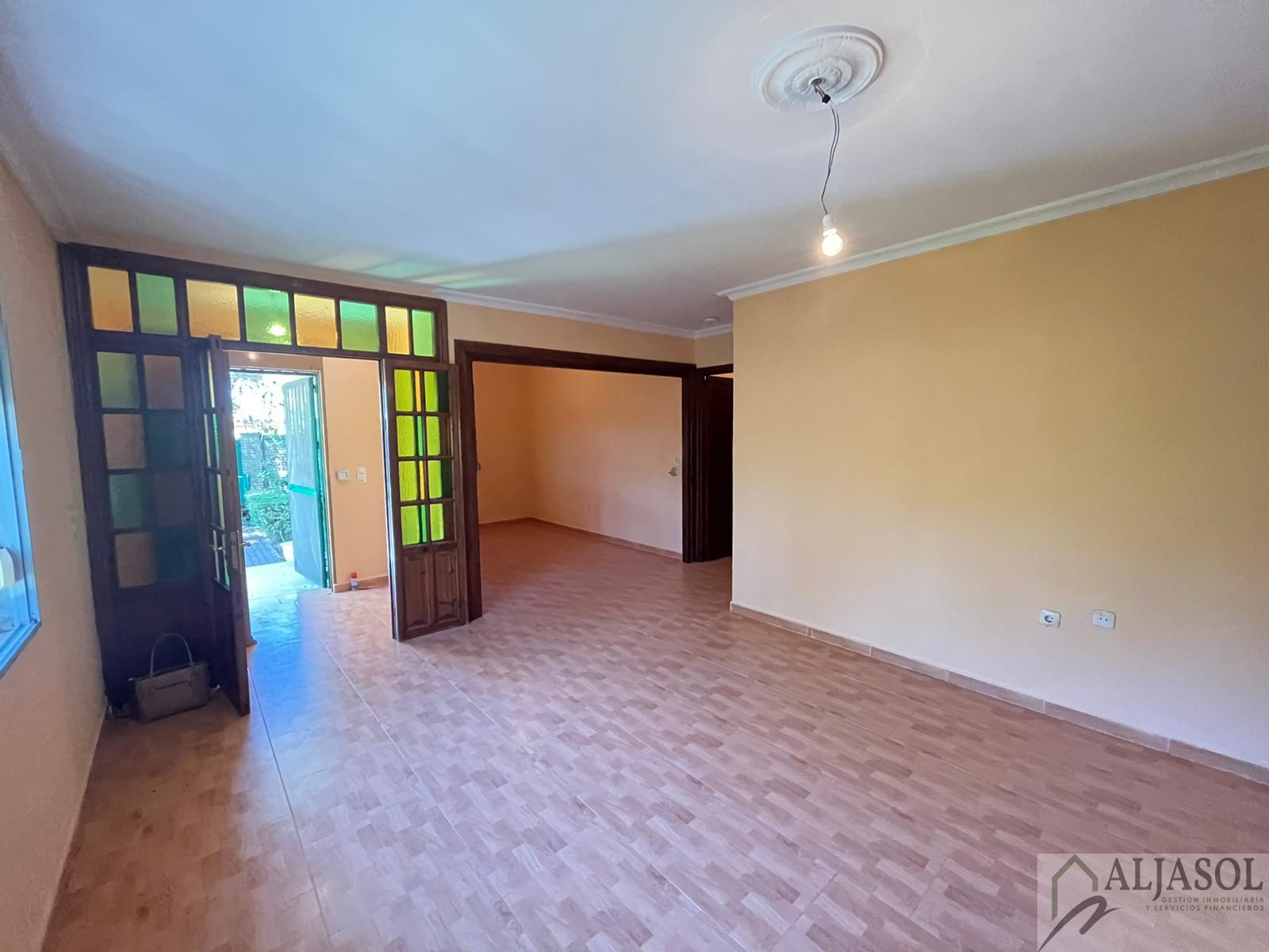 For sale of chalet in Valencina de la Concepción