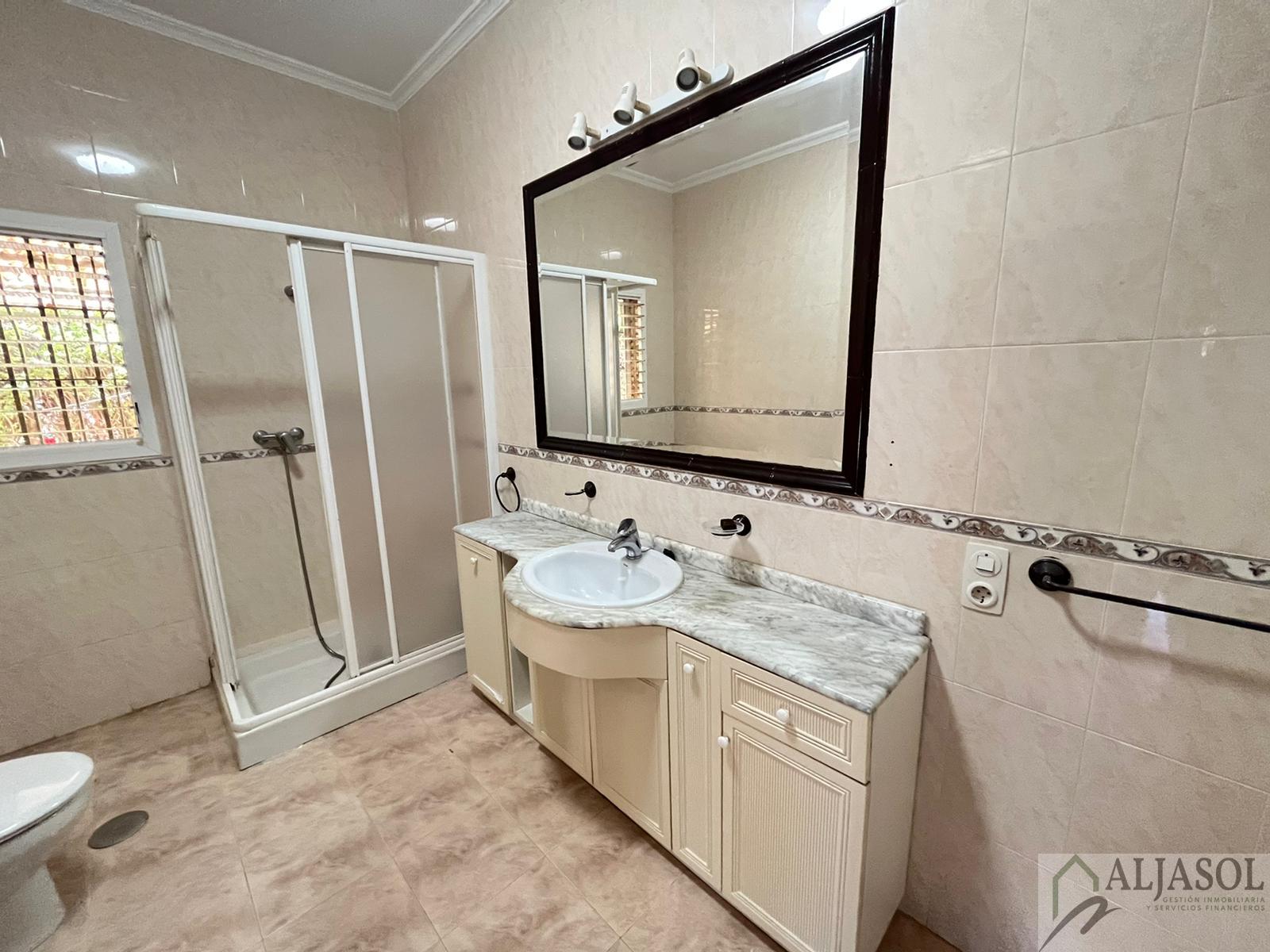 For sale of chalet in Valencina de la Concepción