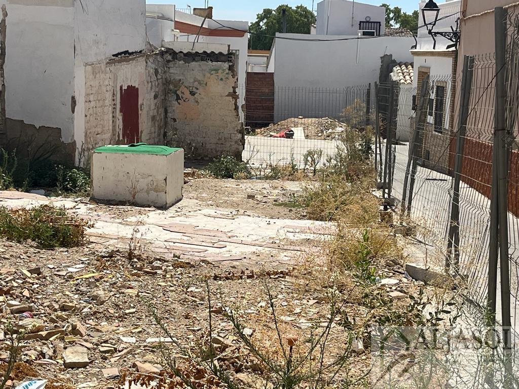 For sale of land in Bormujos
