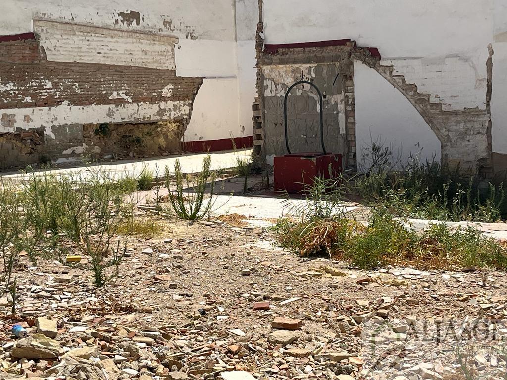 For sale of land in Bormujos