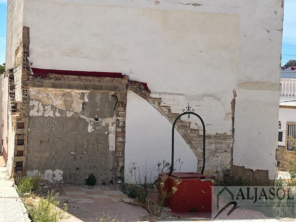 For sale of land in Bormujos