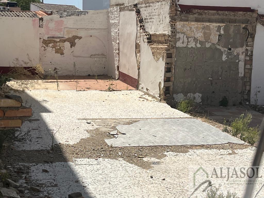 For sale of land in Bormujos