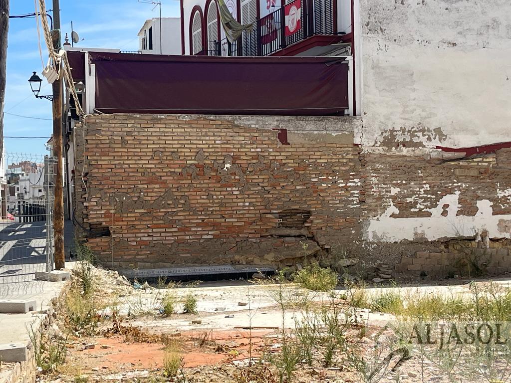 For sale of land in Bormujos