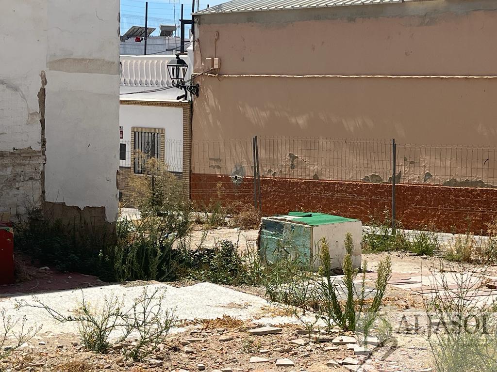 For sale of land in Bormujos