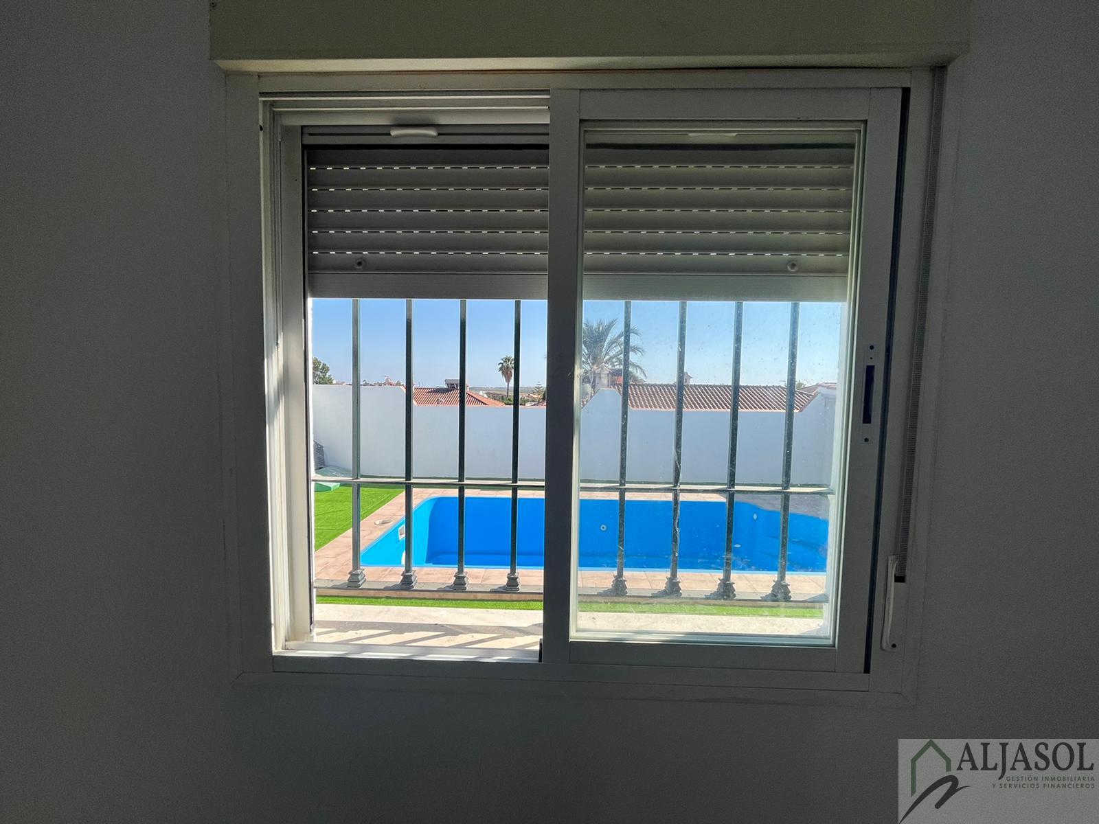 For sale of house in Salteras