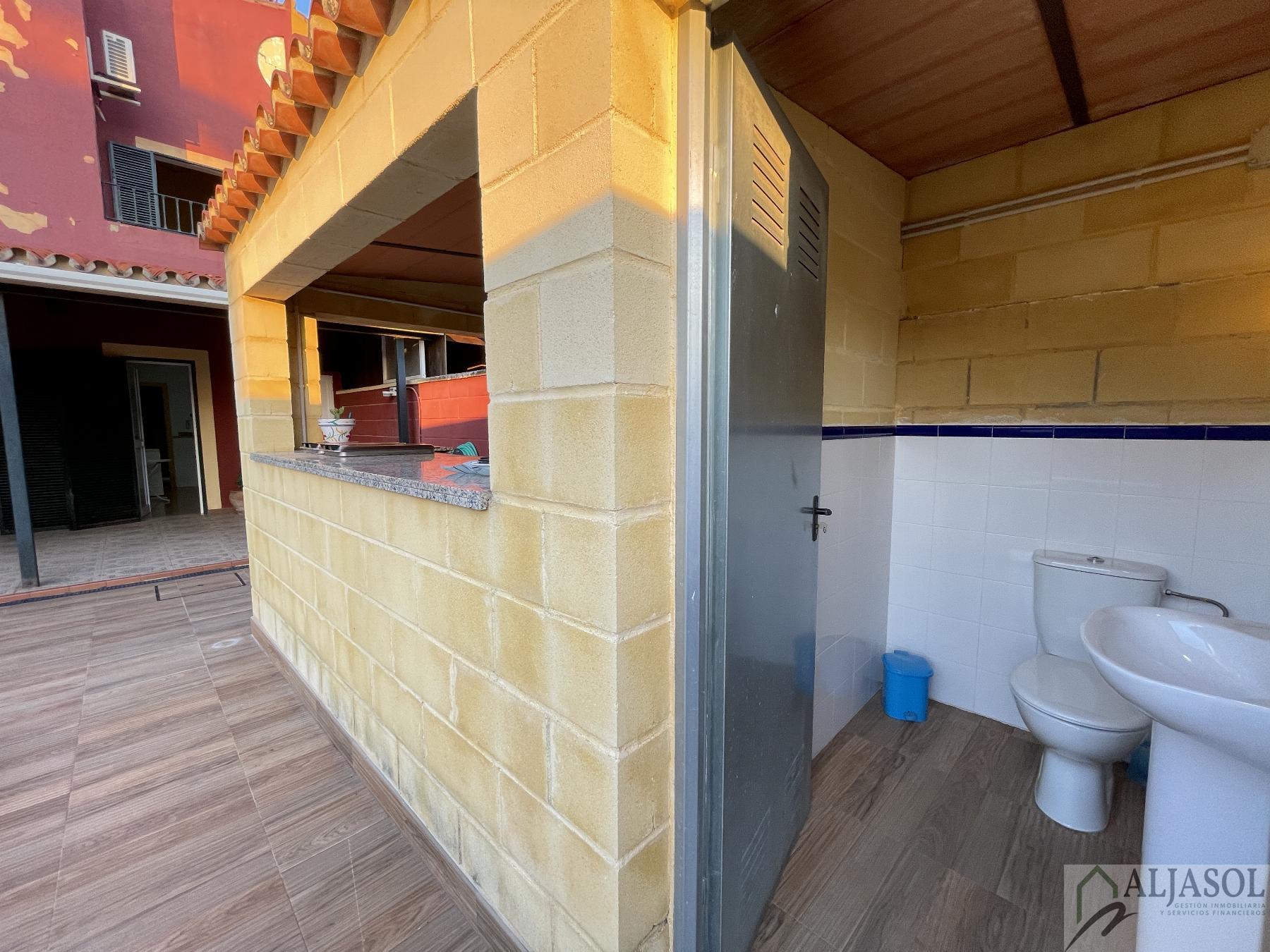 For sale of house in Valencina de la Concepción
