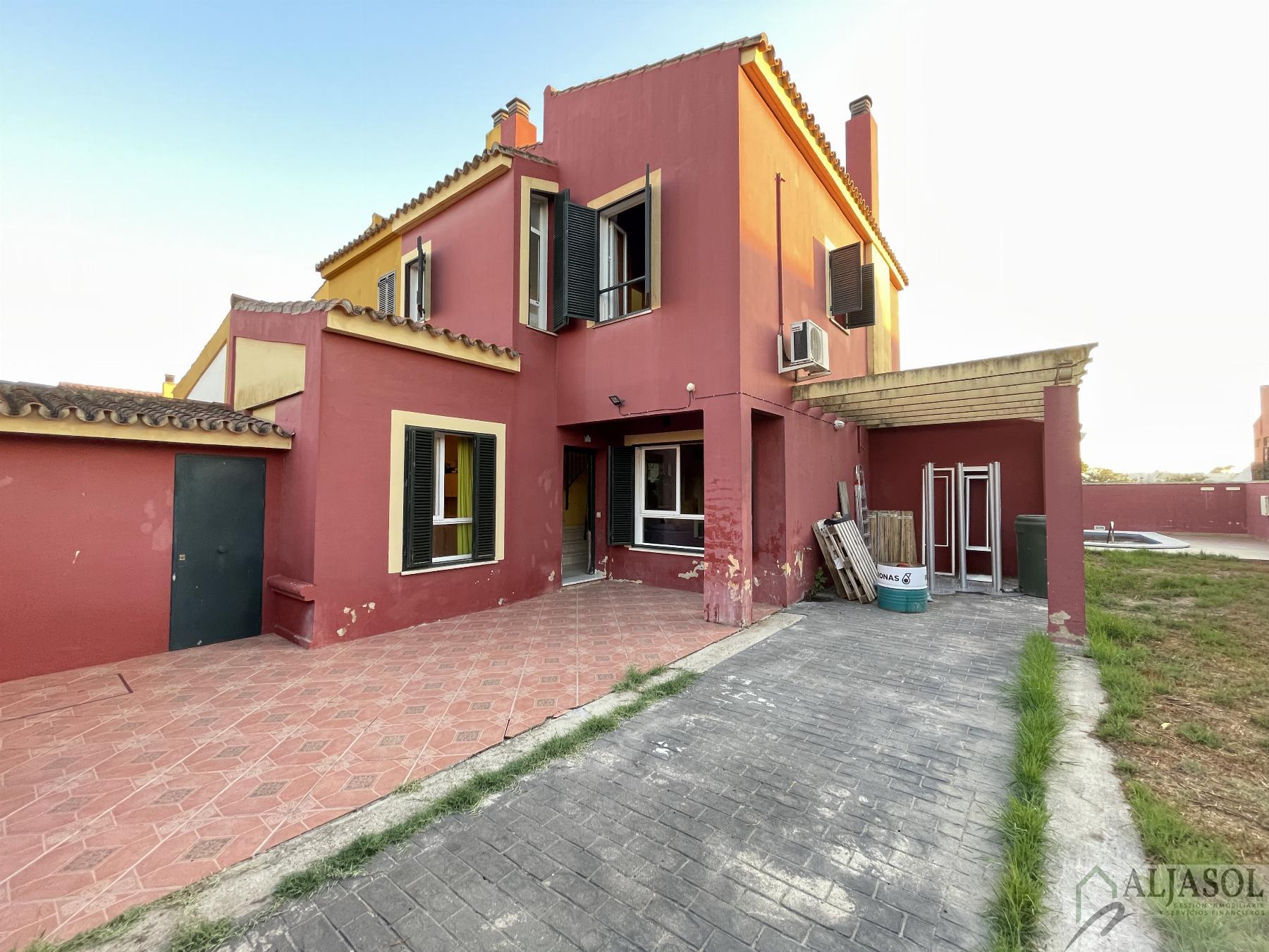 For sale of house in Valencina de la Concepción