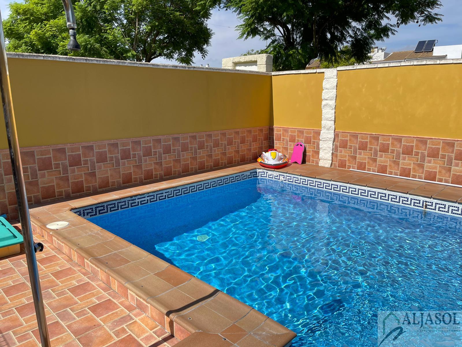 For sale of house in Bormujos
