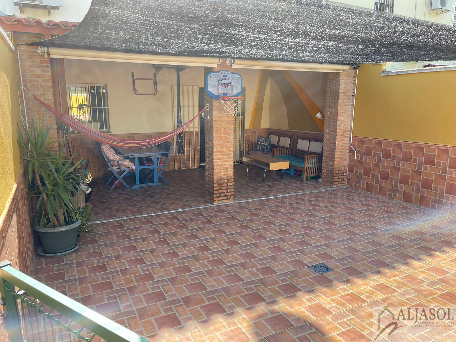 For sale of house in Bormujos