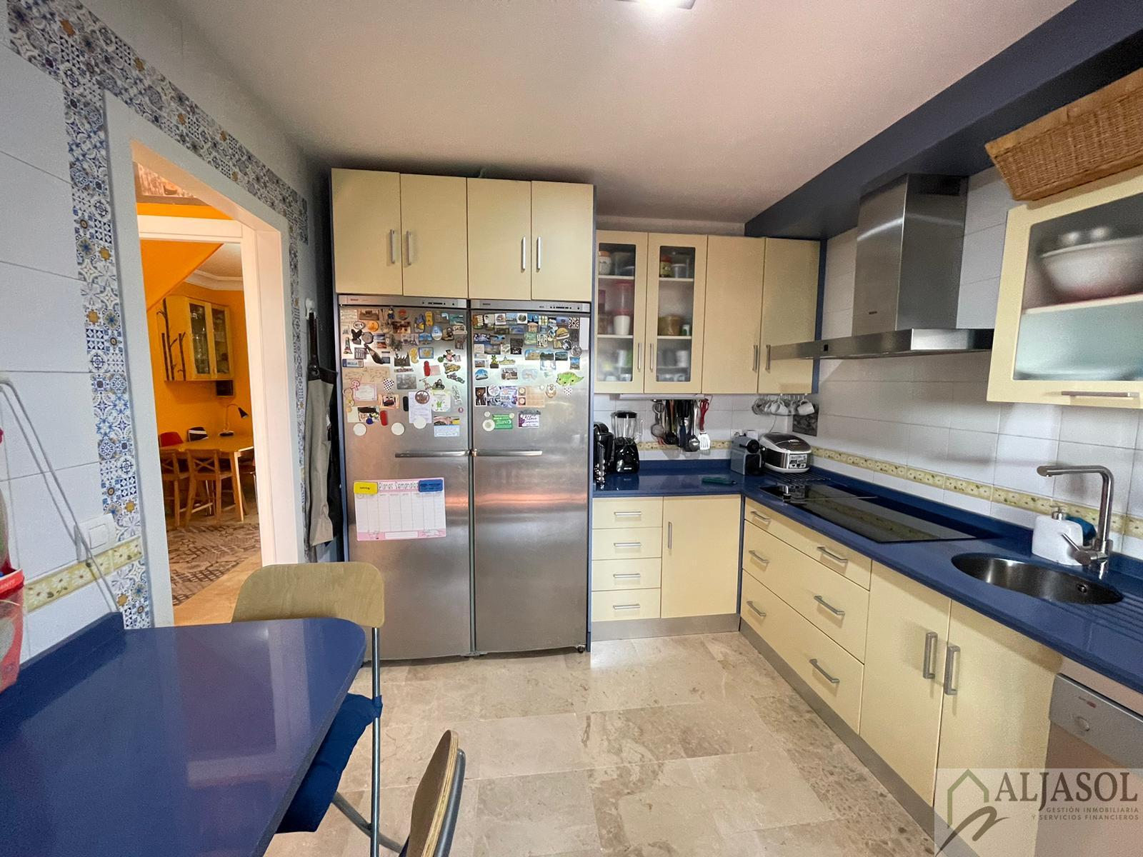 For sale of house in Bormujos