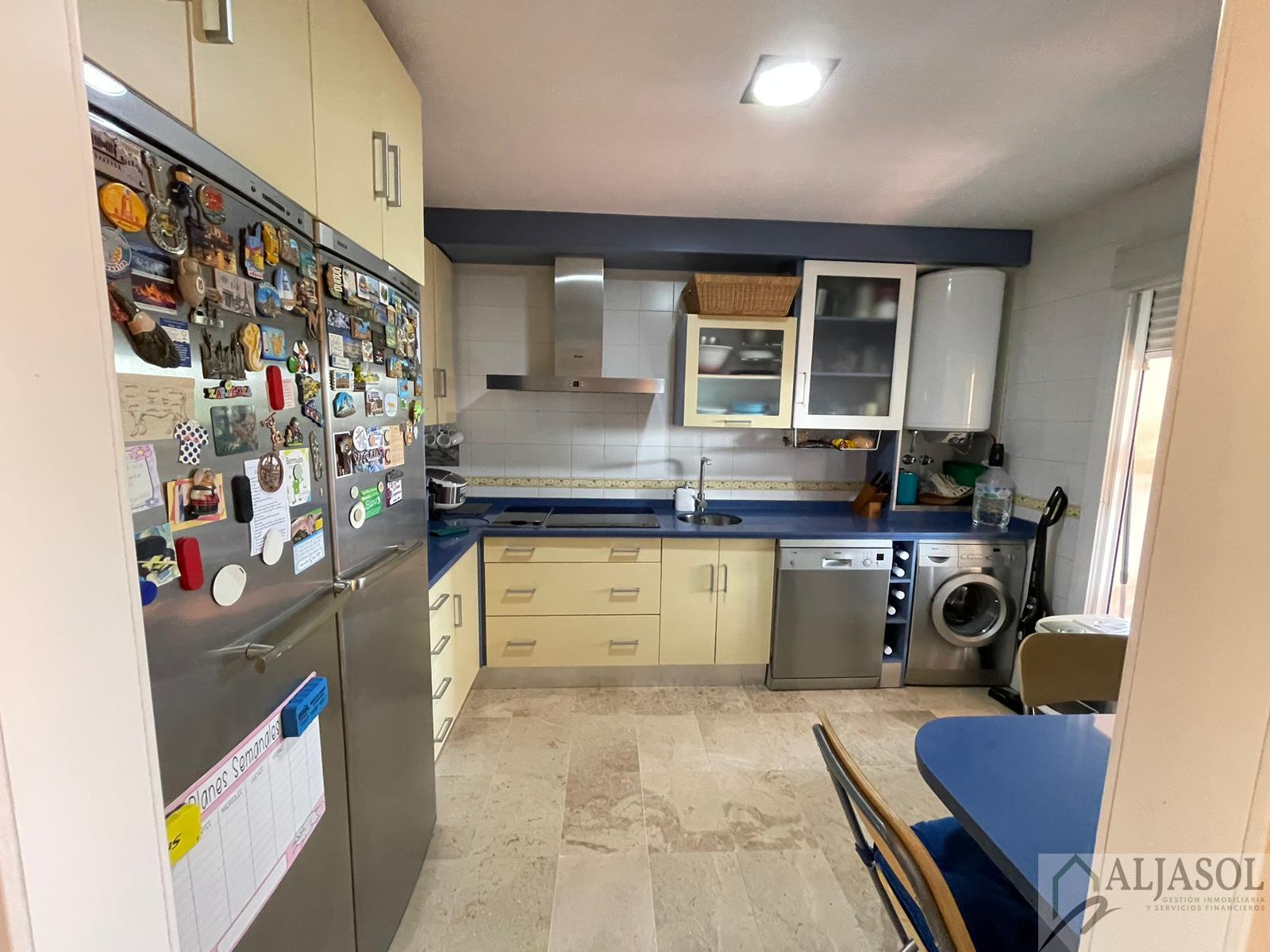 For sale of house in Bormujos