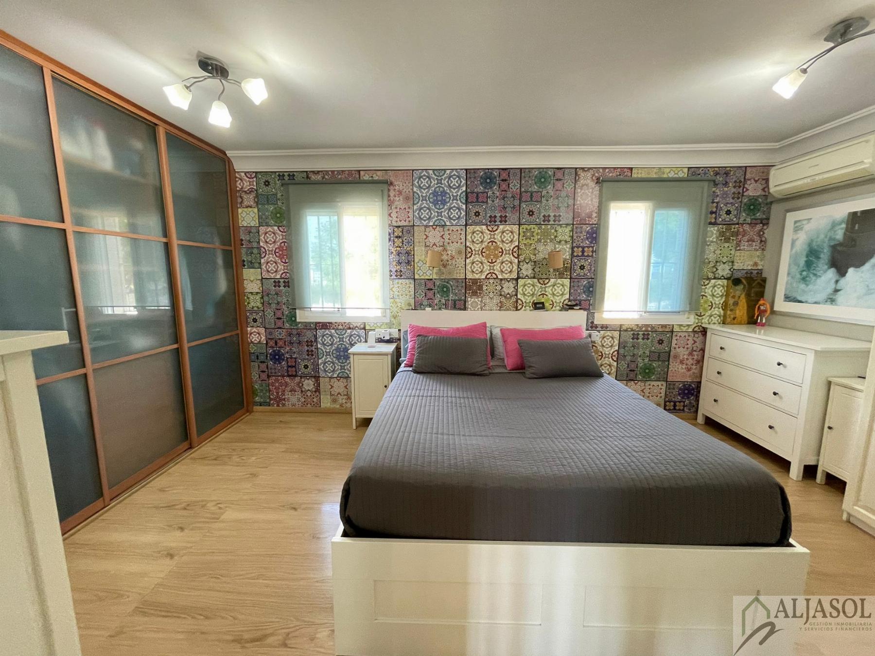 For sale of house in Bormujos
