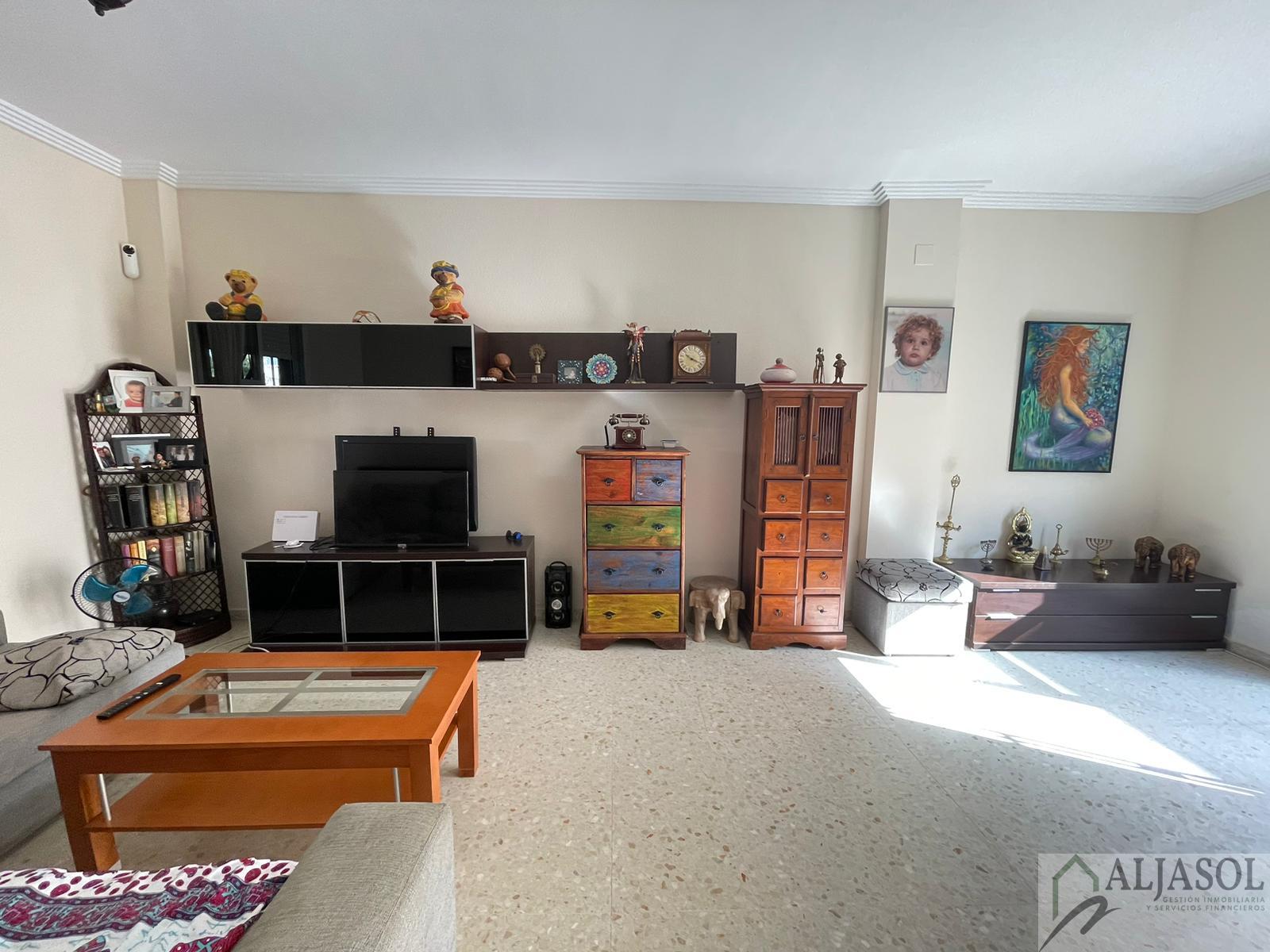 For sale of house in Bollullos de la Mitación