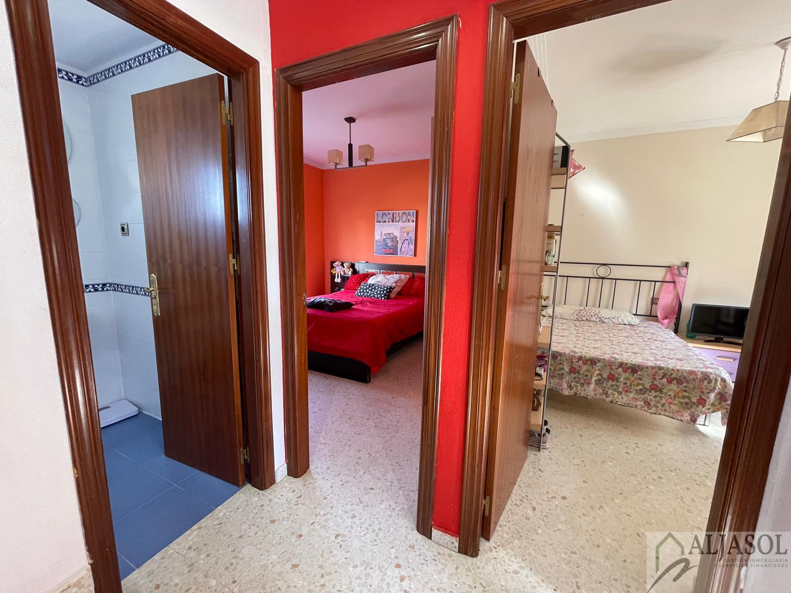 For sale of house in Bollullos de la Mitación