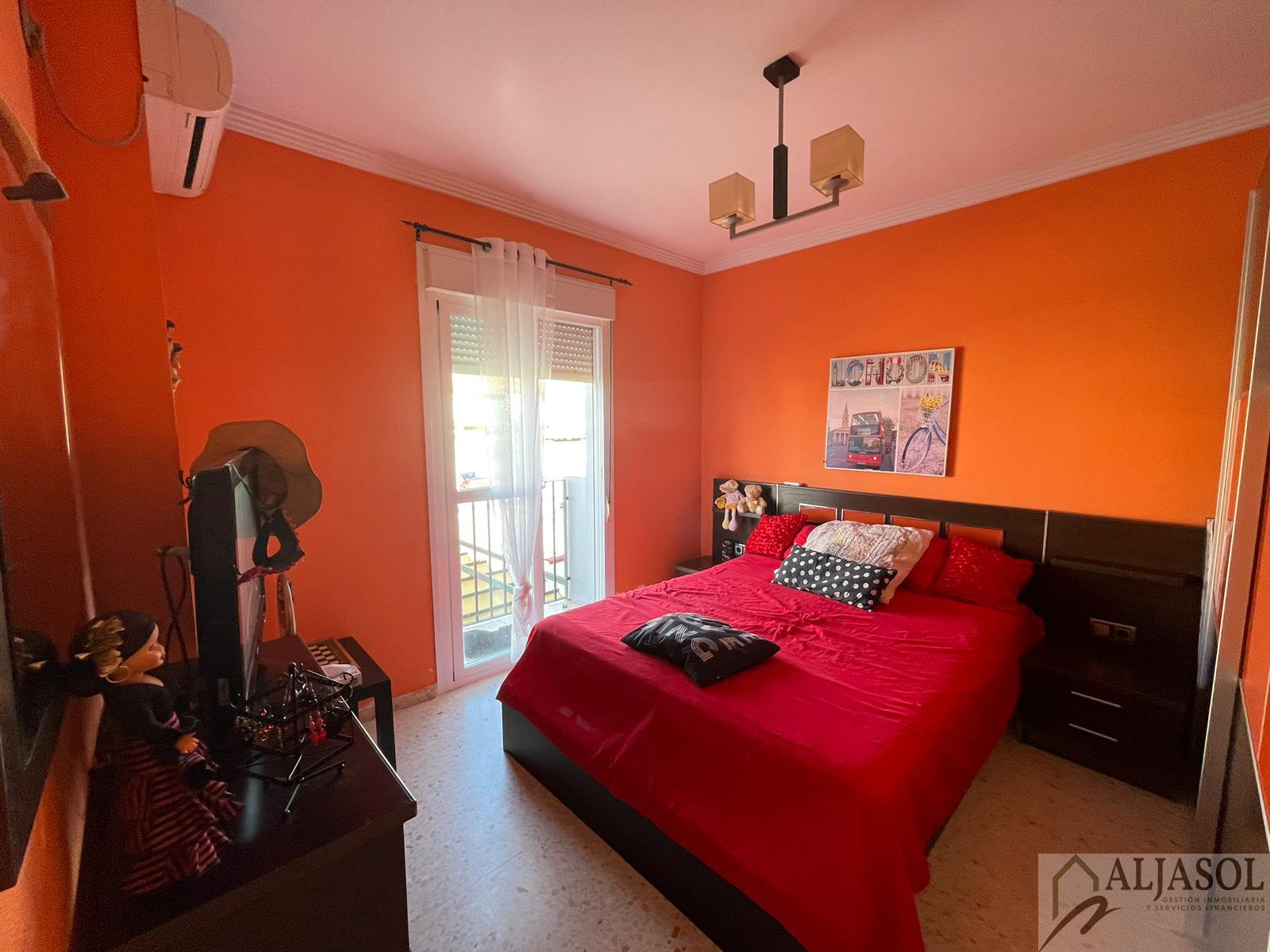 For sale of house in Bollullos de la Mitación
