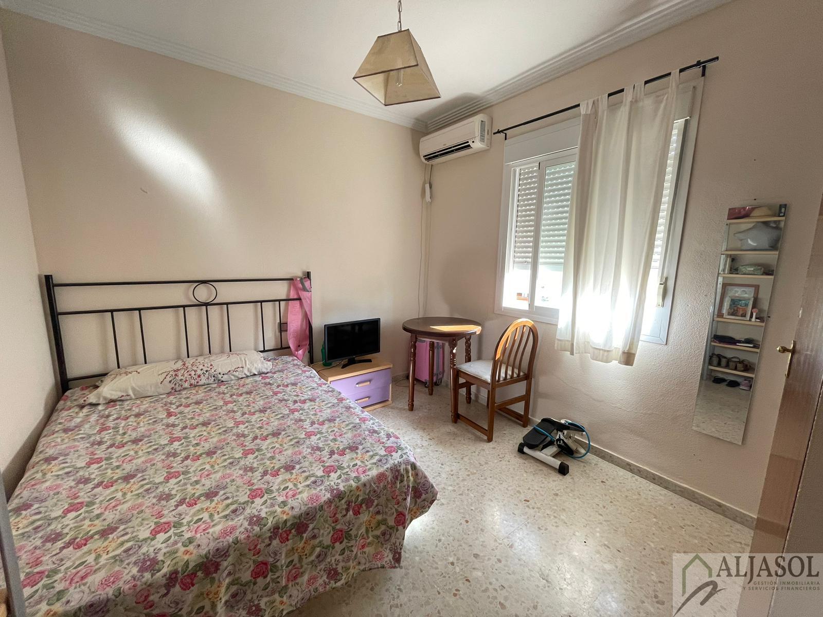For sale of house in Bollullos de la Mitación