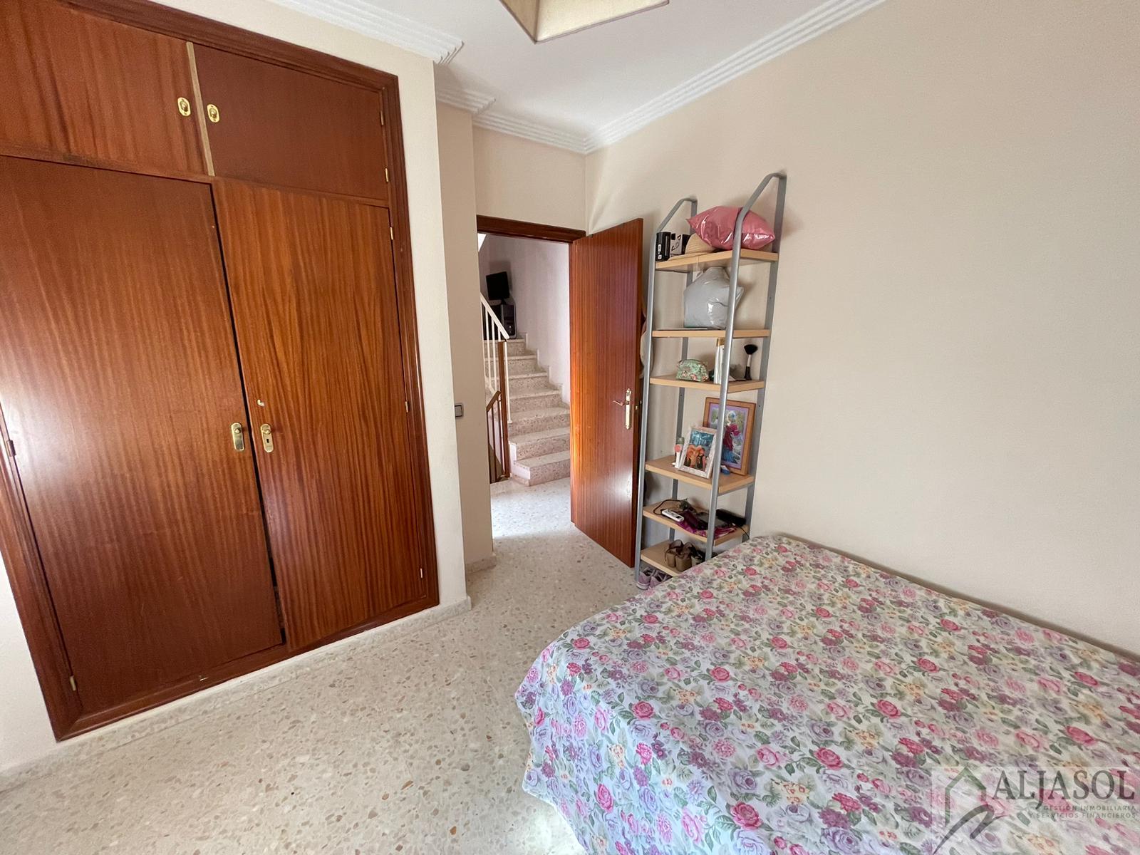 For sale of house in Bollullos de la Mitación