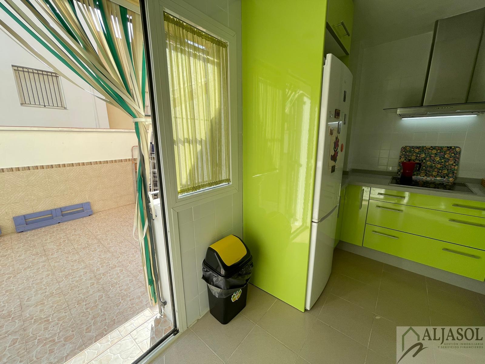For sale of house in Bollullos de la Mitación