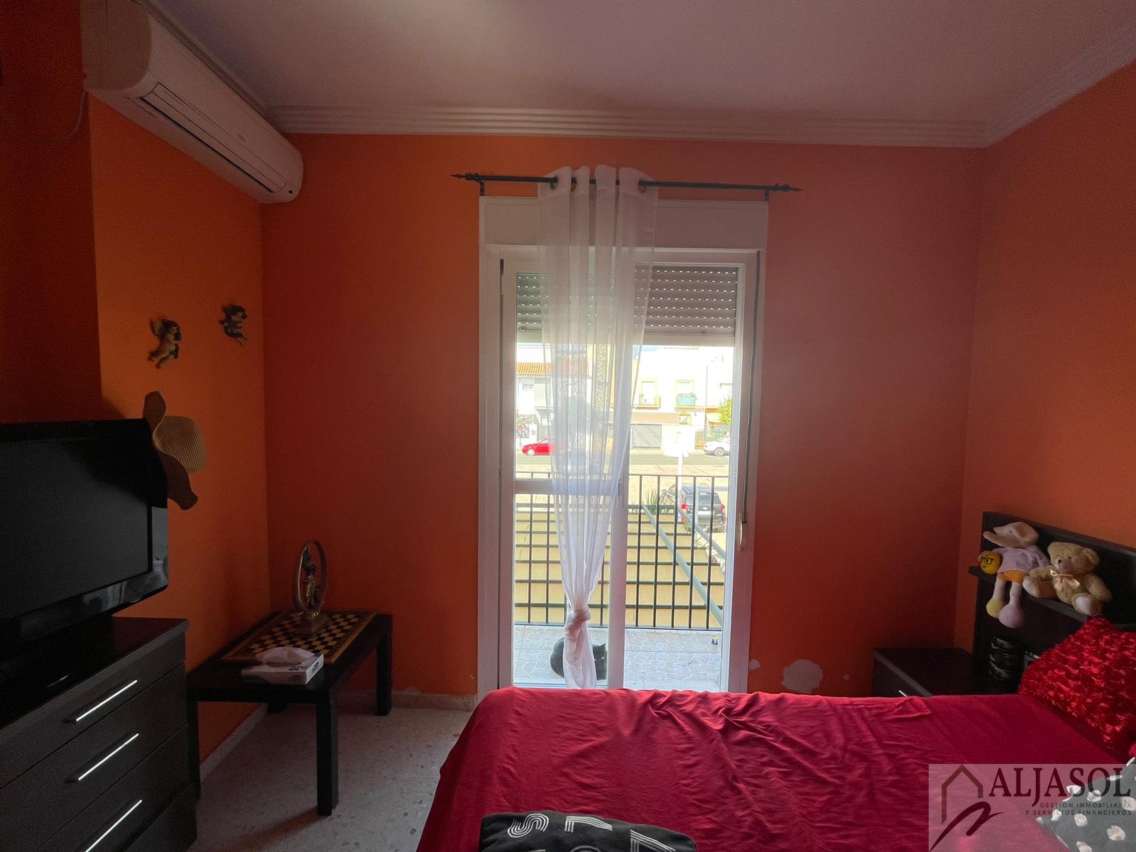 For sale of house in Bollullos de la Mitación