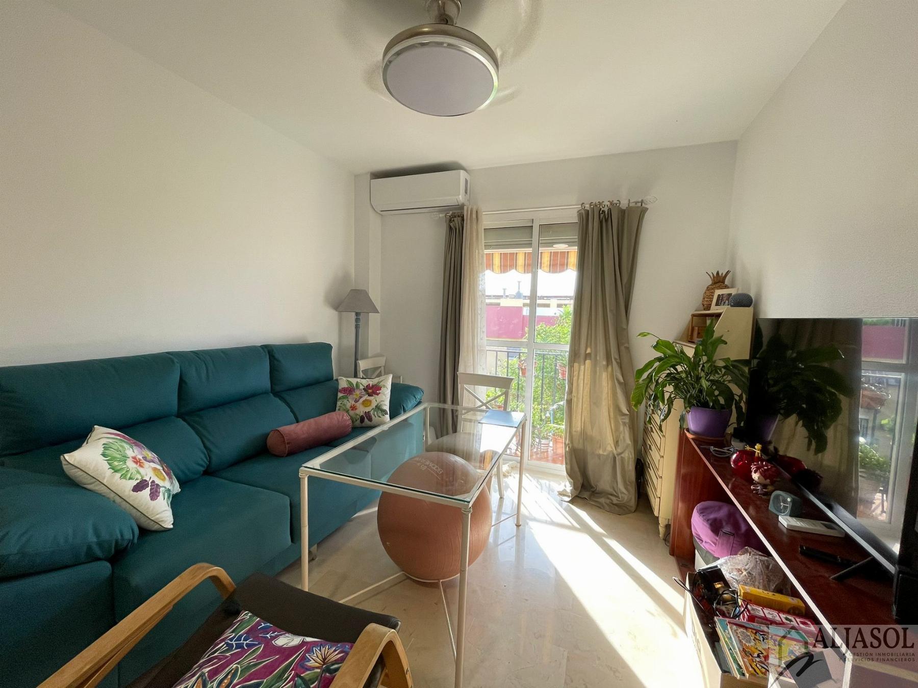 For sale of flat in Camas