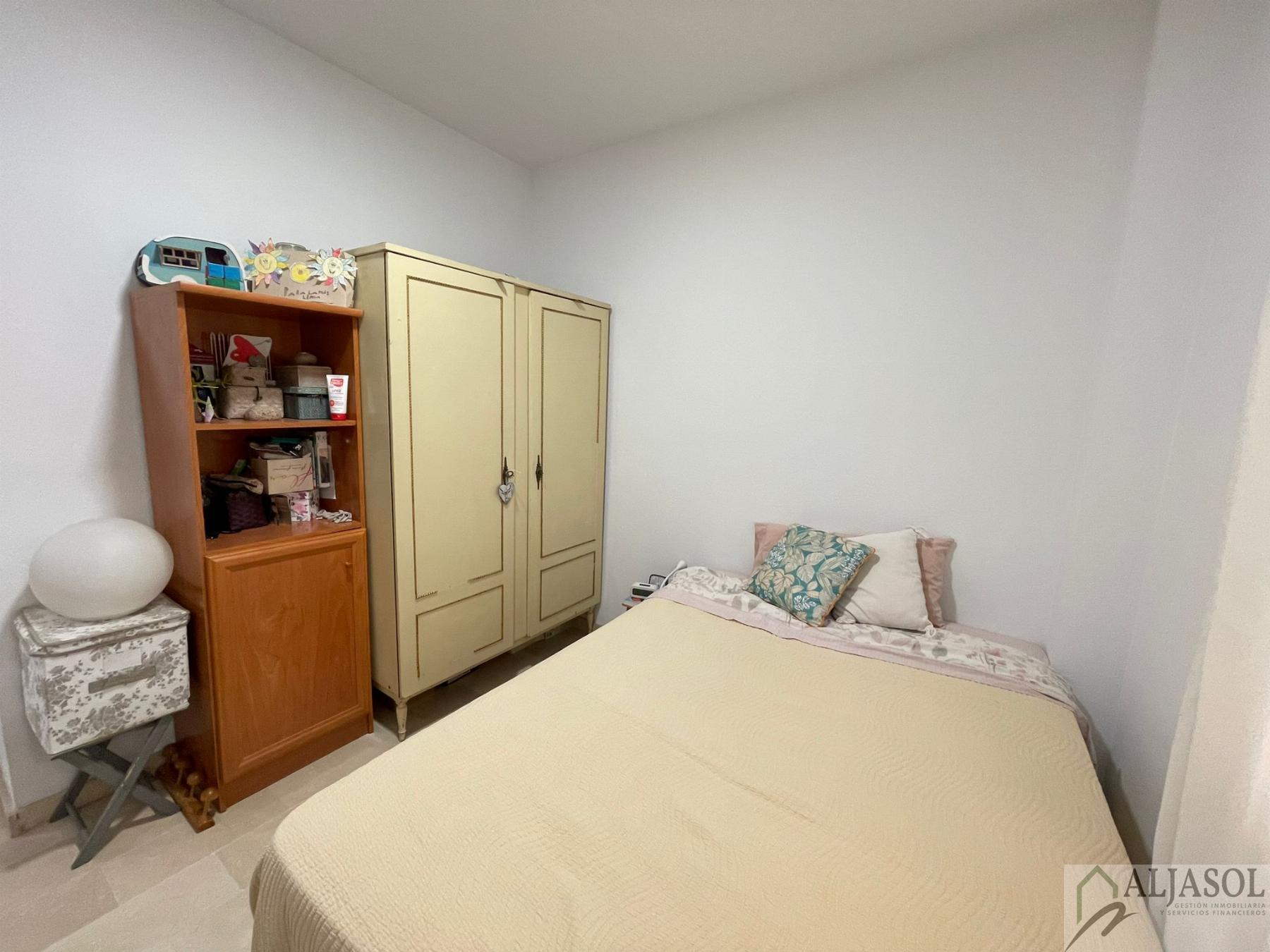 For sale of flat in Camas