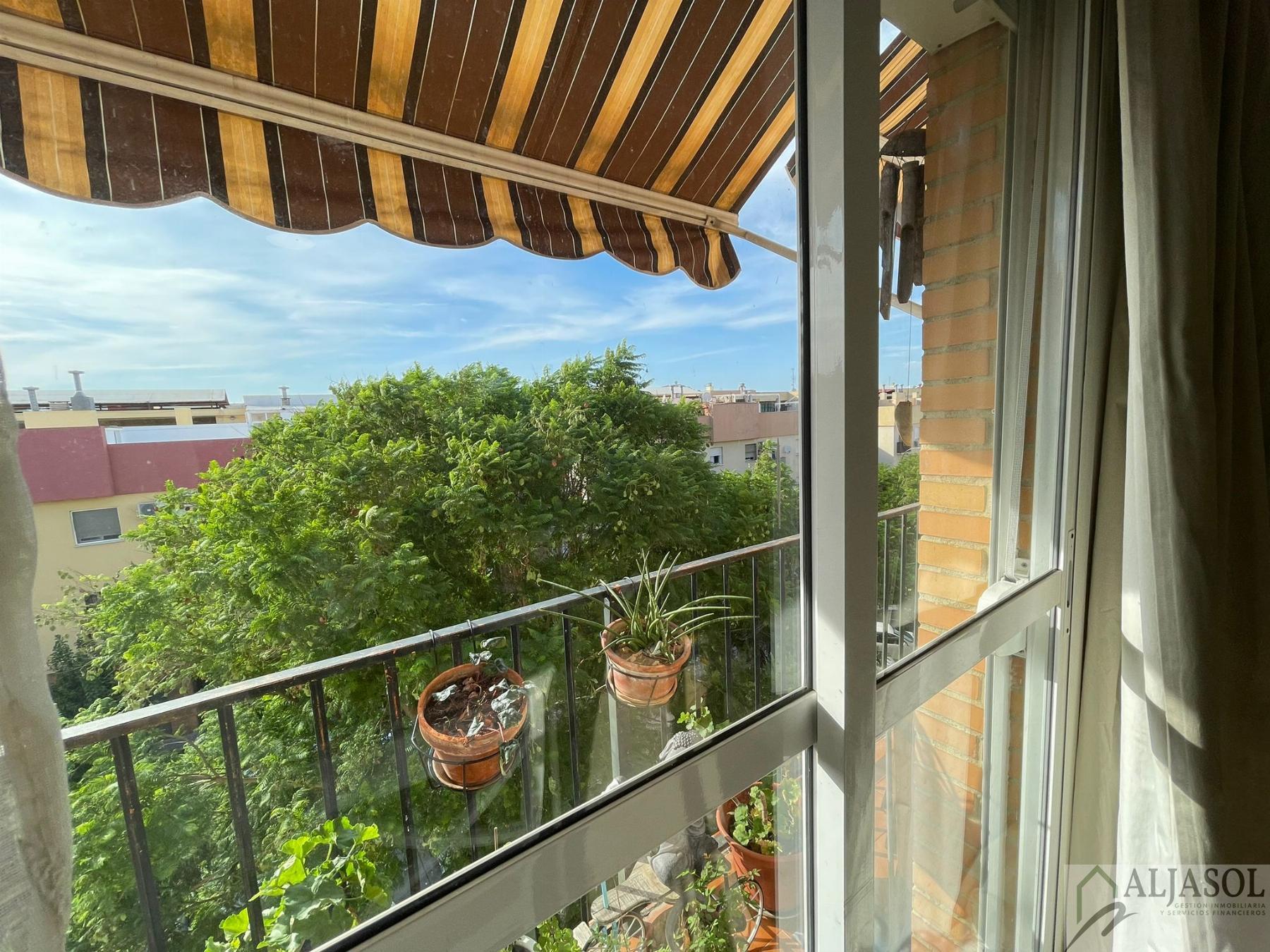 For sale of flat in Camas