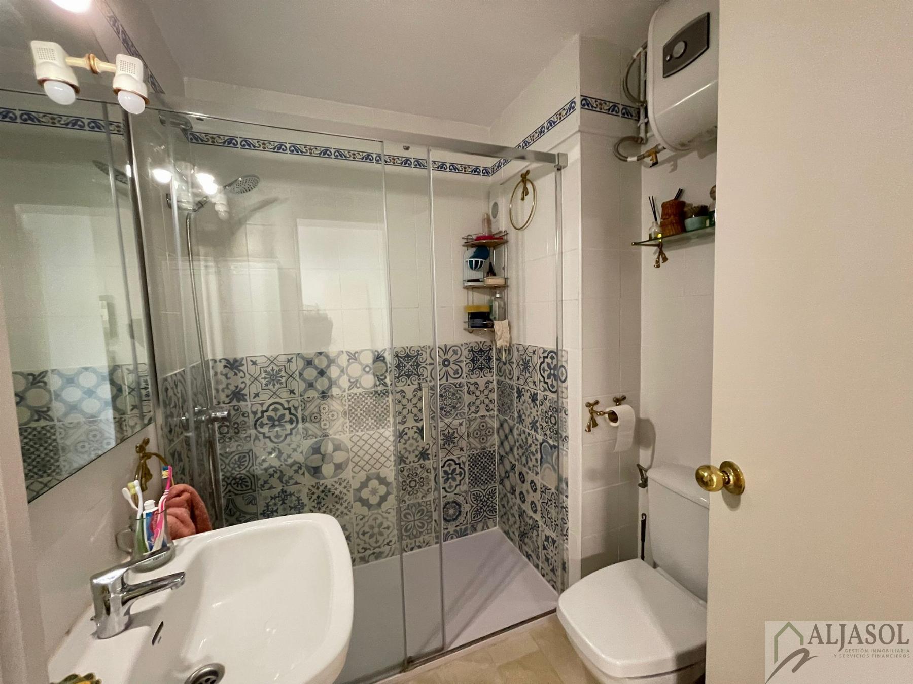 For sale of flat in Camas