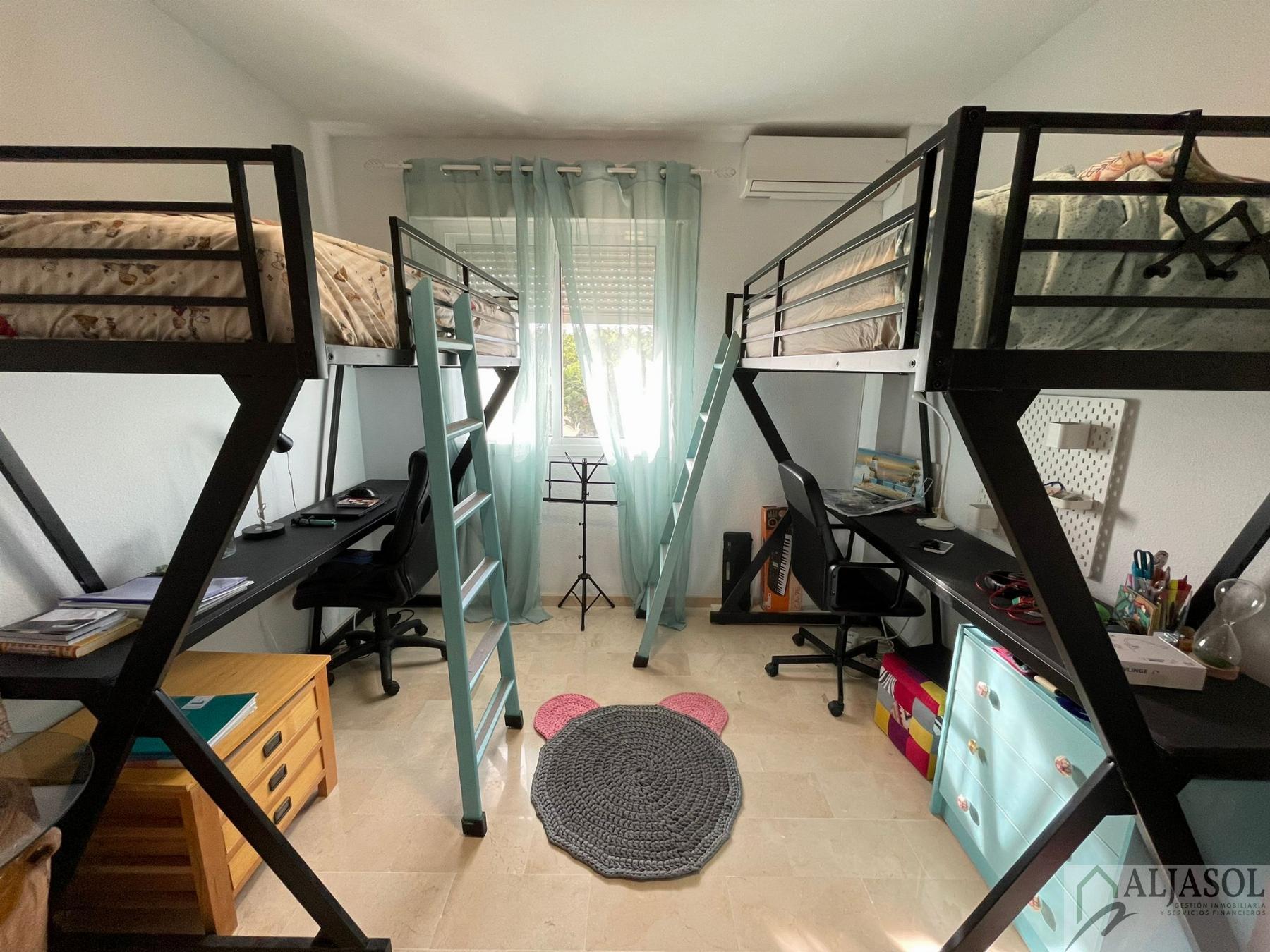 For sale of flat in Camas