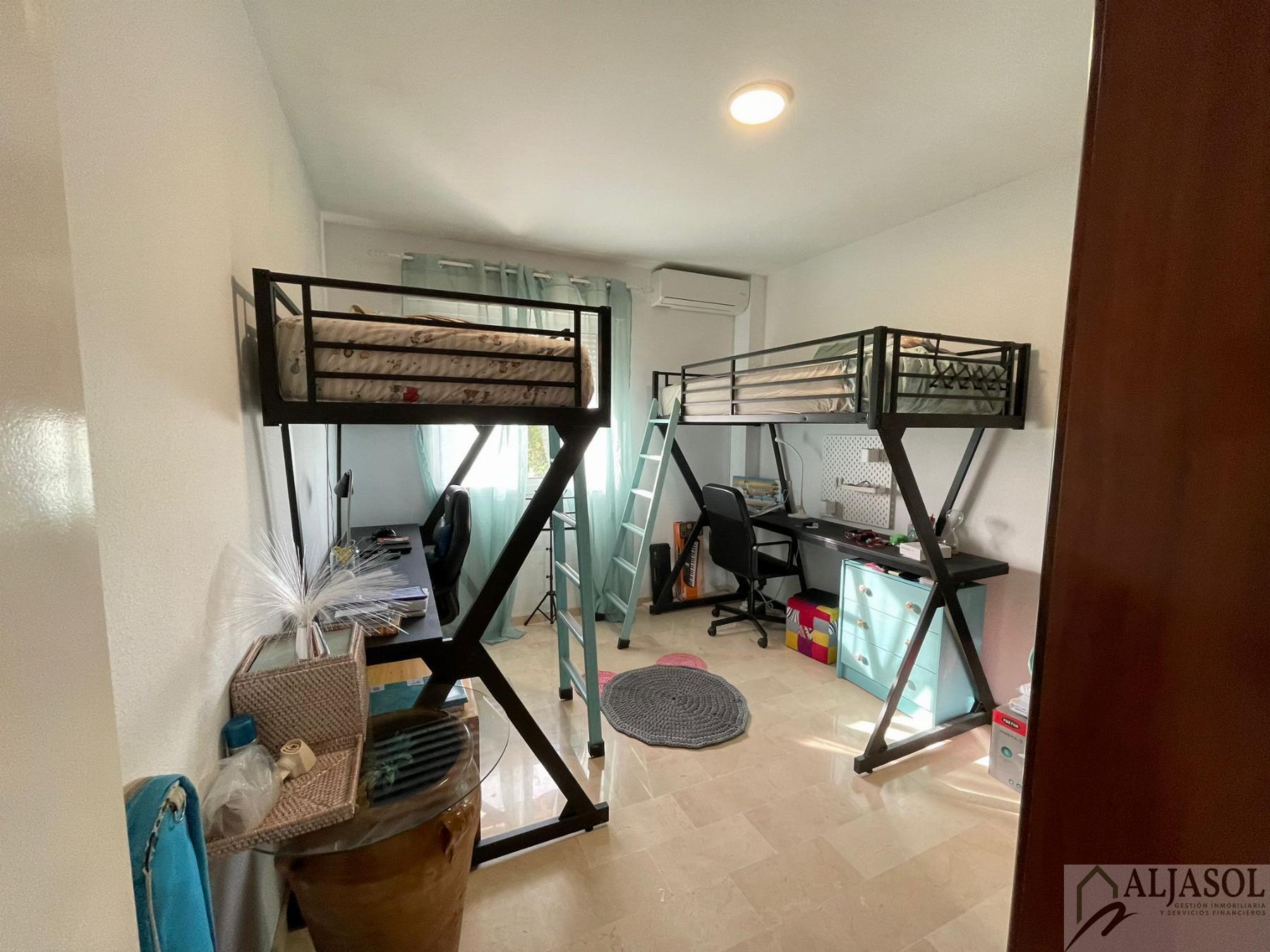 For sale of flat in Camas