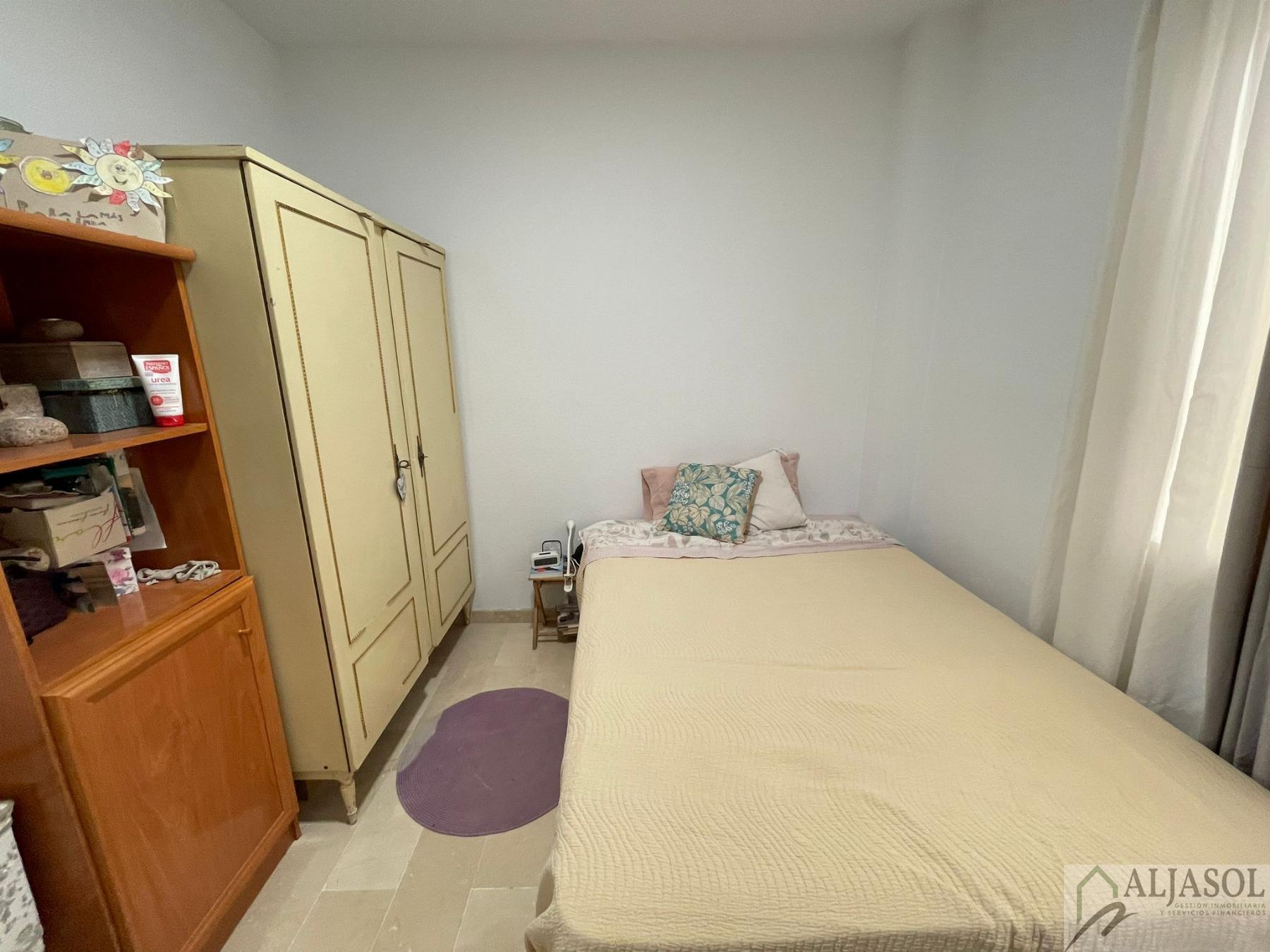 For sale of flat in Camas