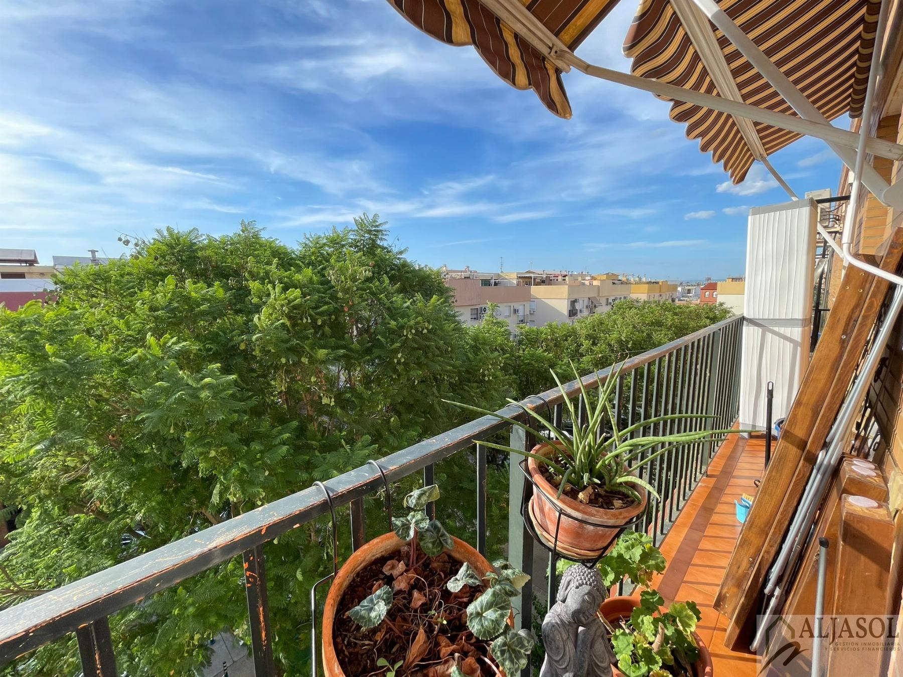 For sale of flat in Camas