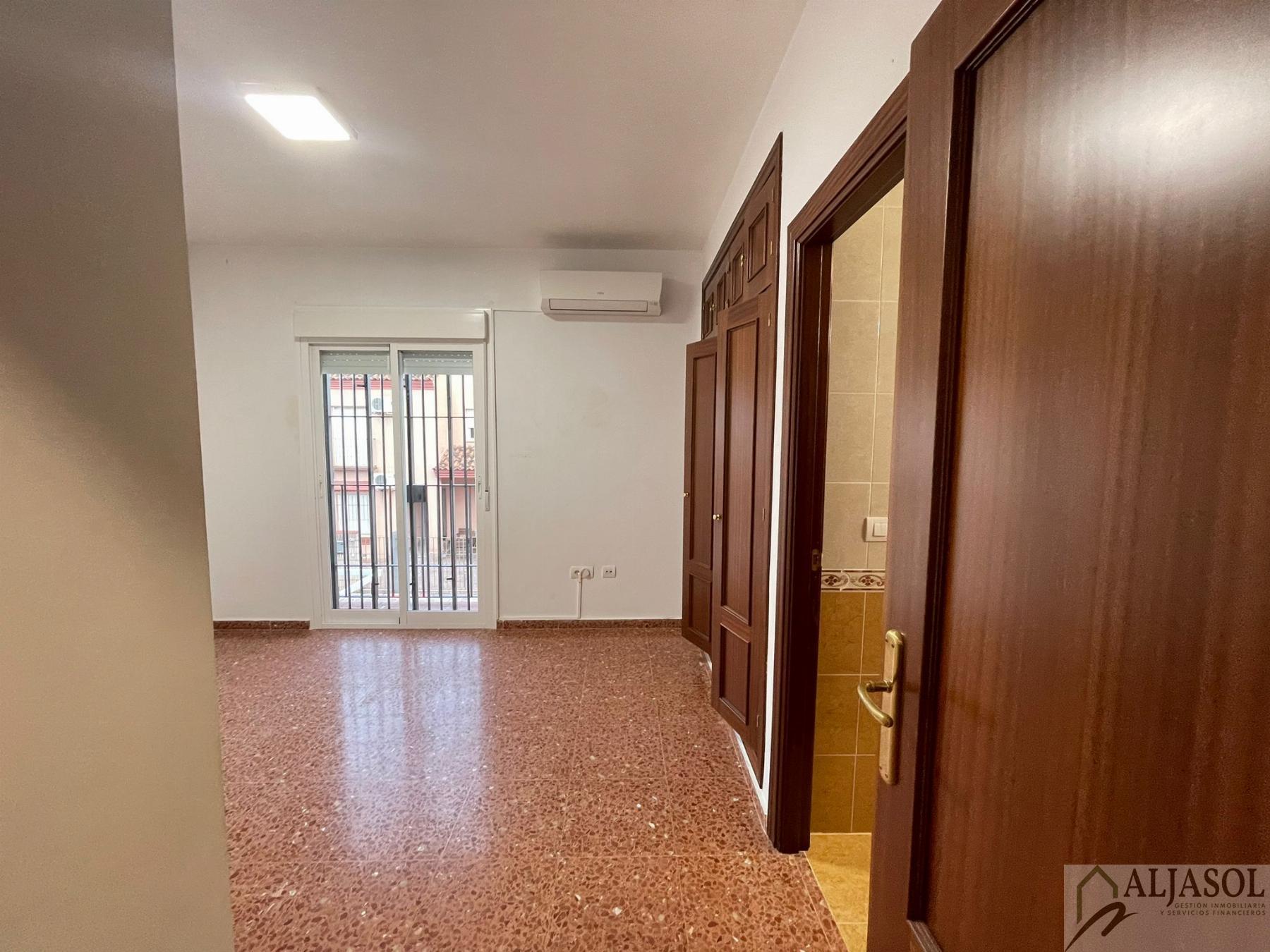 For sale of house in Umbrete