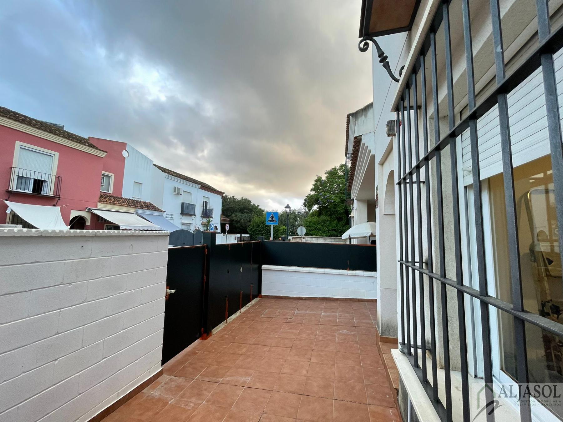 For sale of house in Umbrete