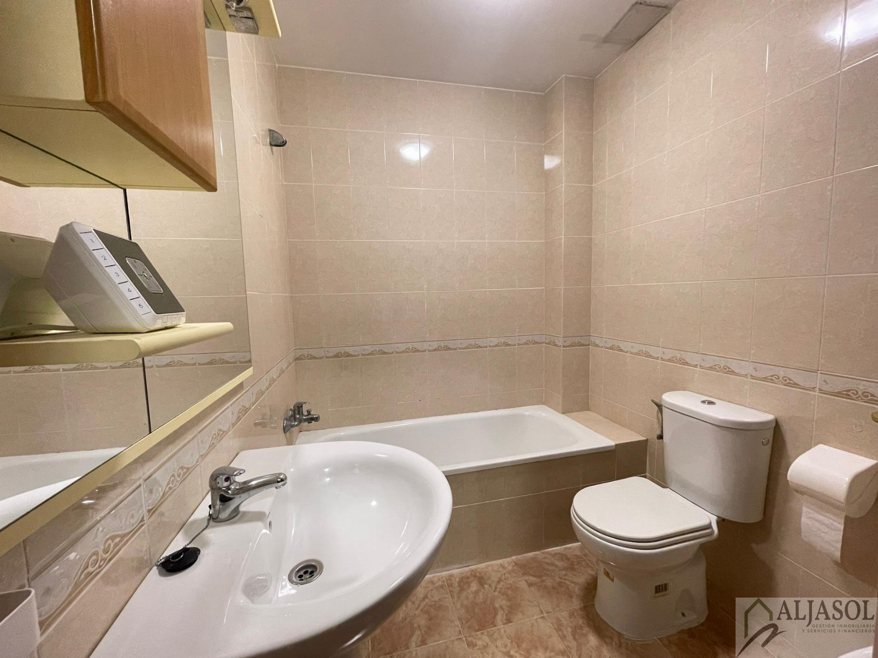 For sale of house in Umbrete