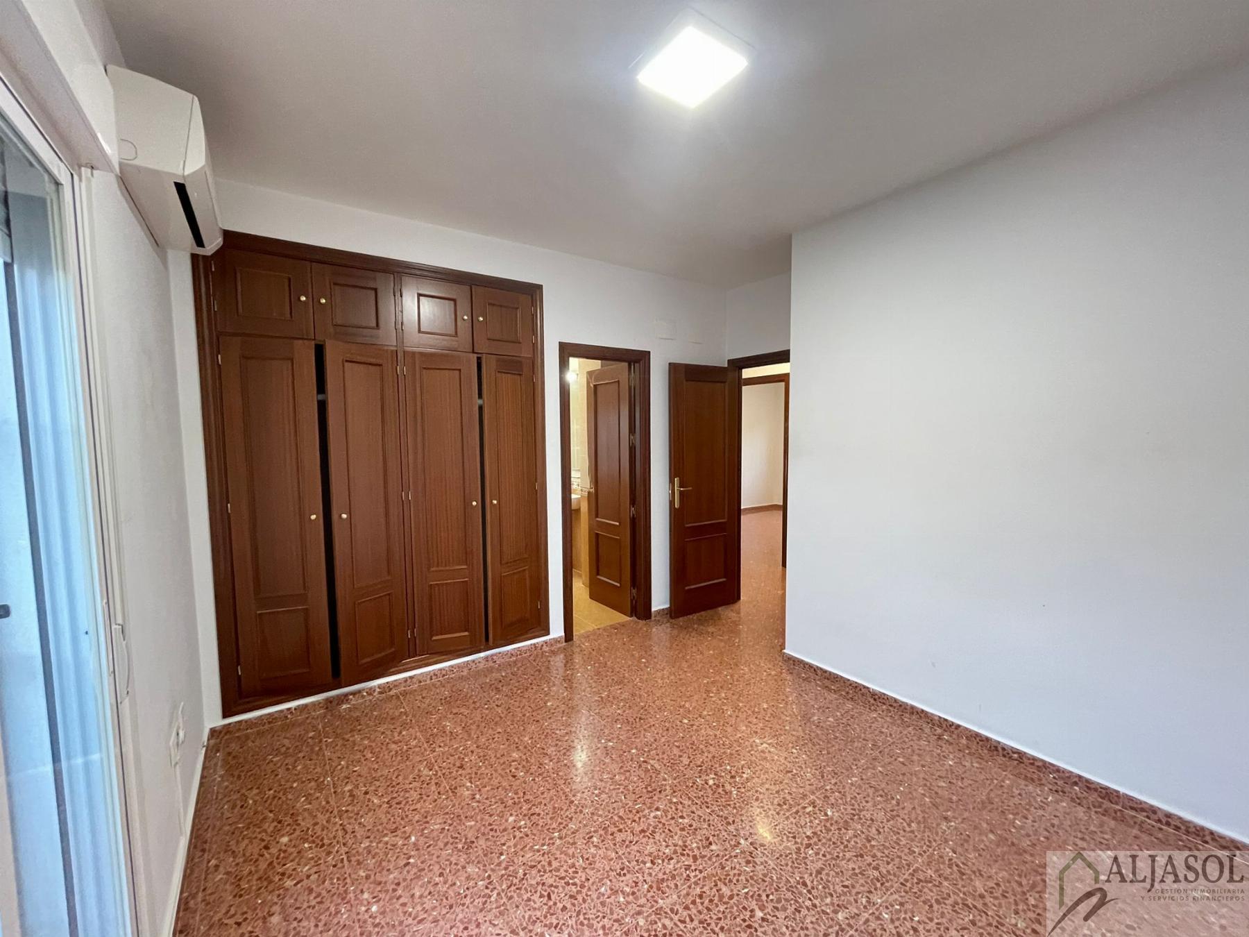 For sale of house in Umbrete
