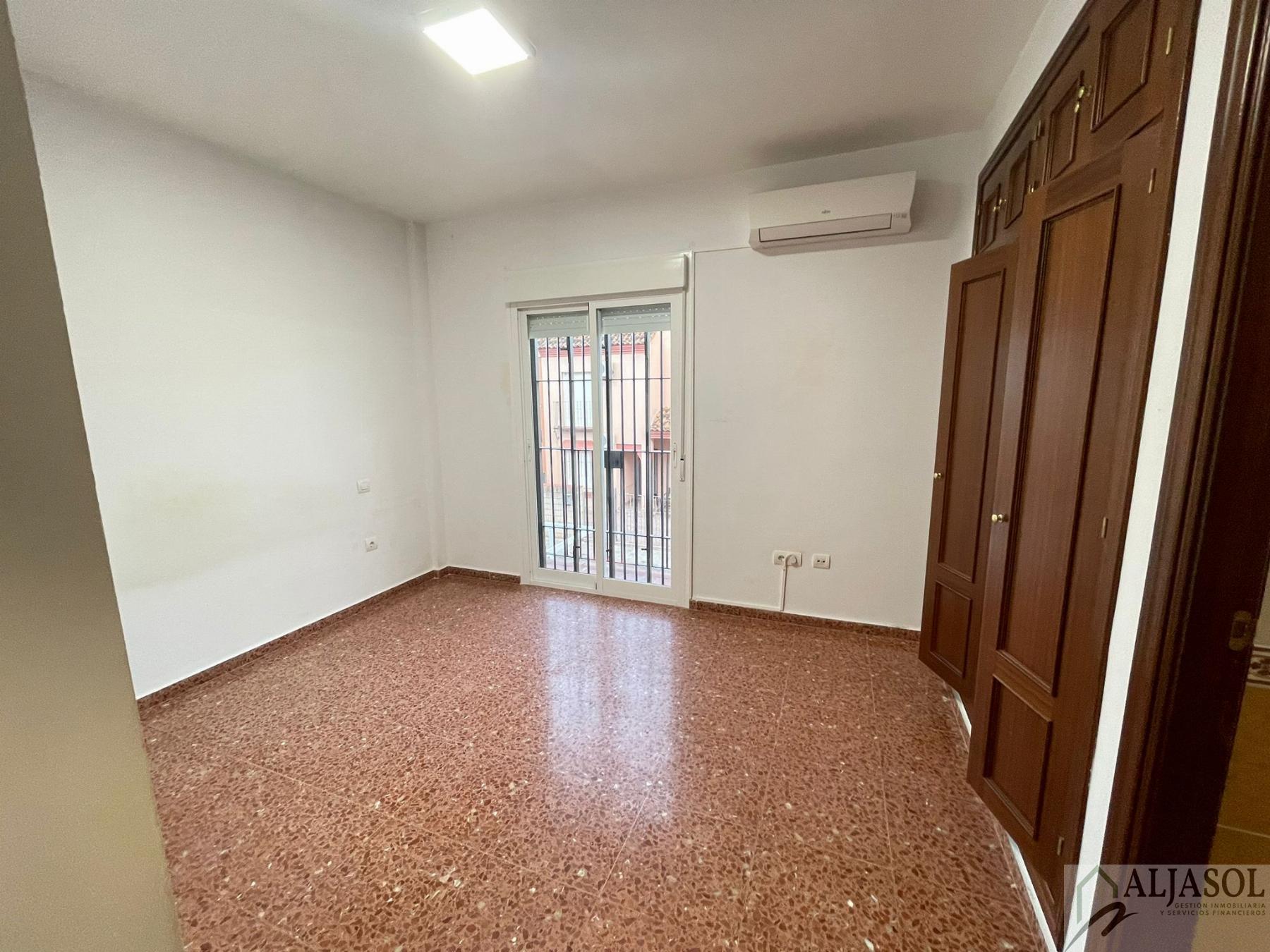For sale of house in Umbrete