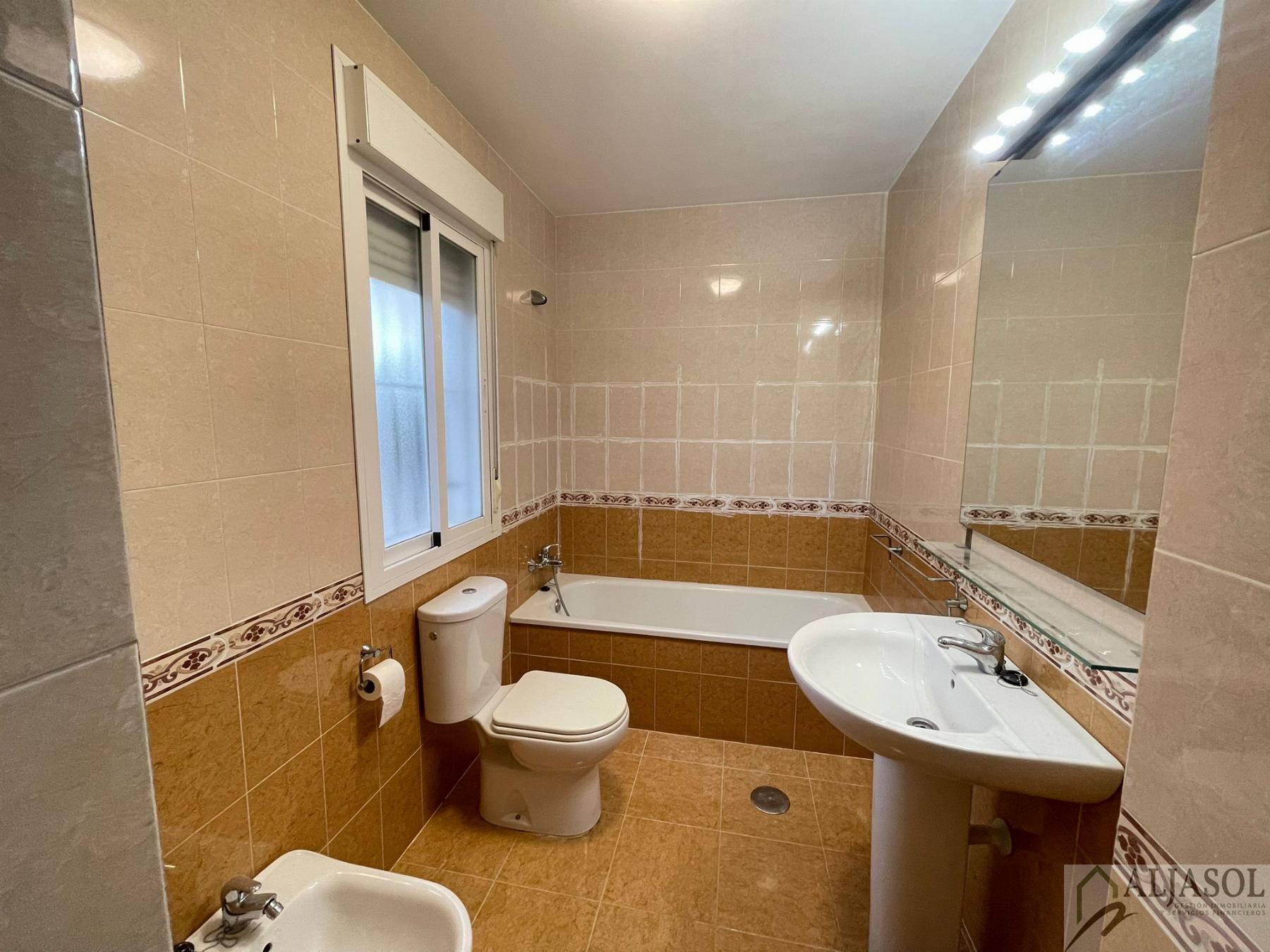 For sale of house in Umbrete