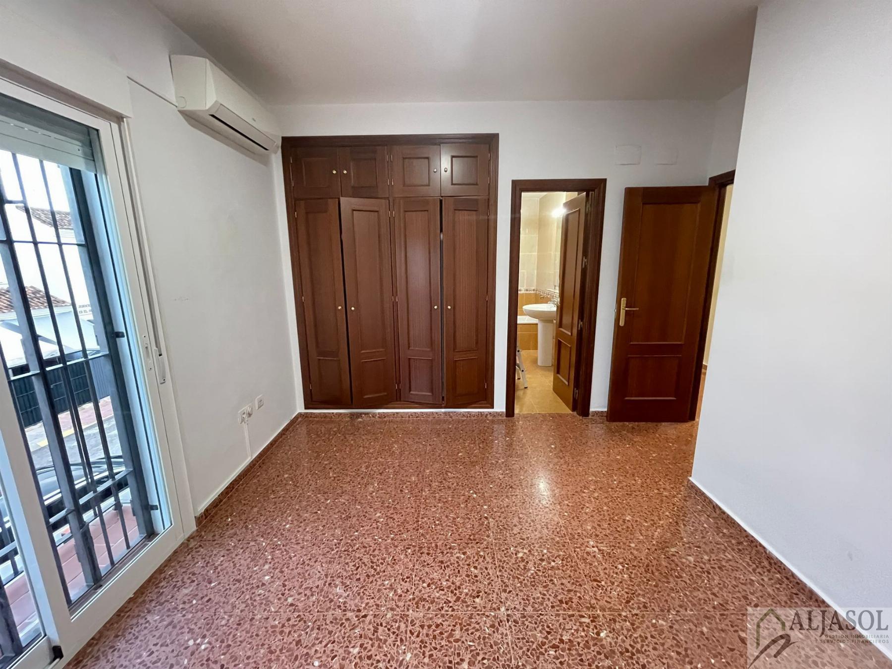For sale of house in Umbrete