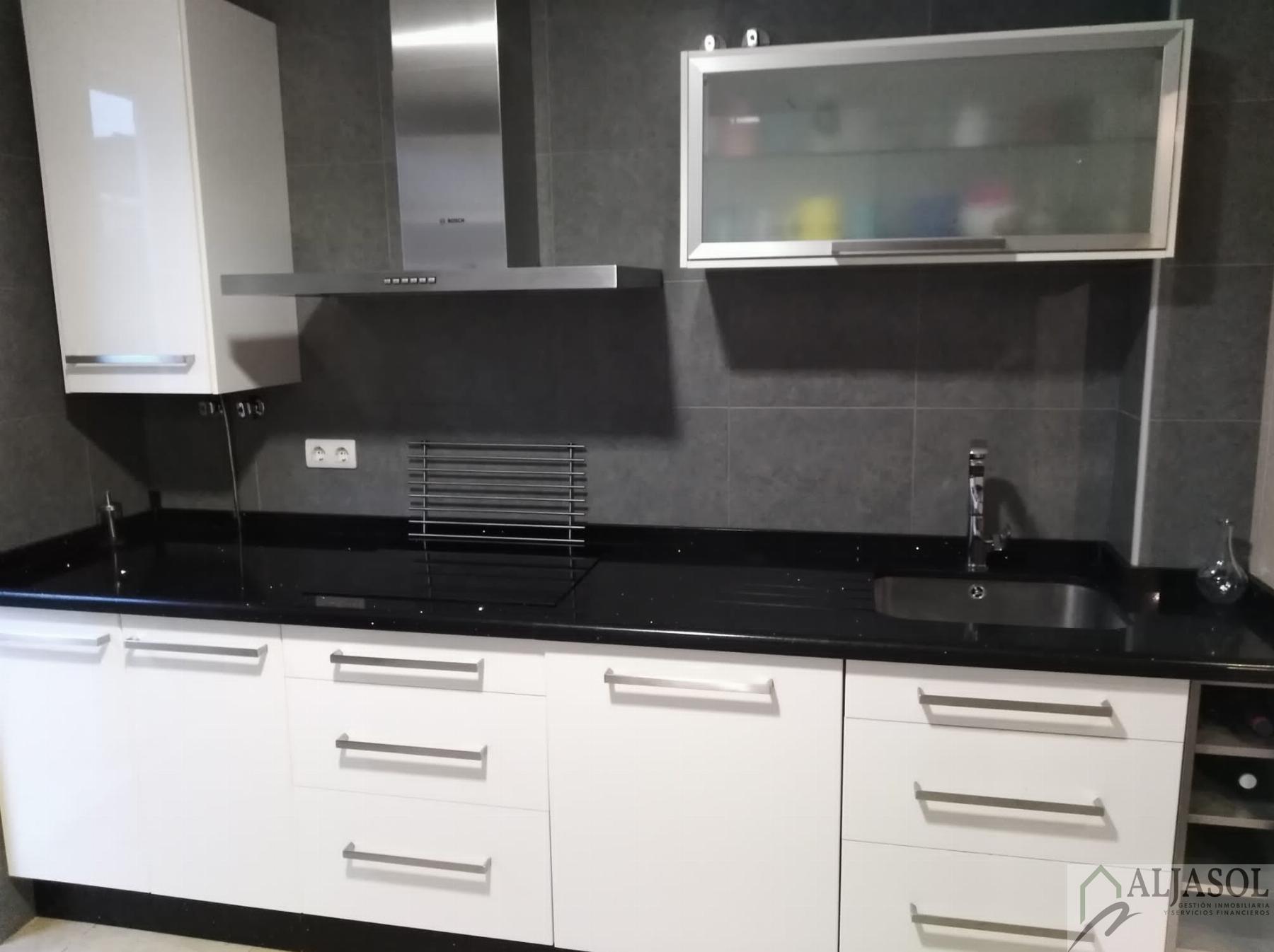 For sale of house in Umbrete