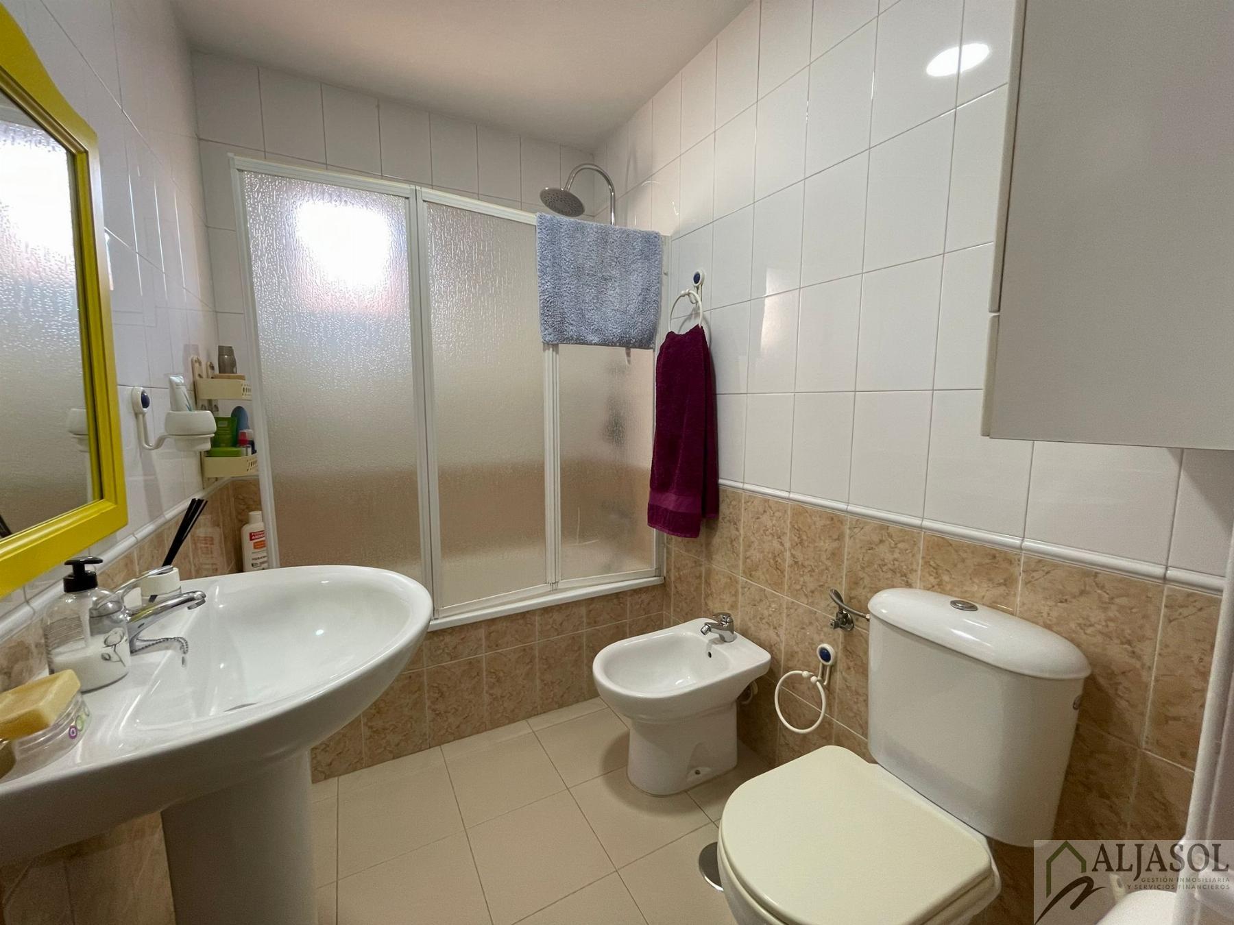 For sale of chalet in Gelves