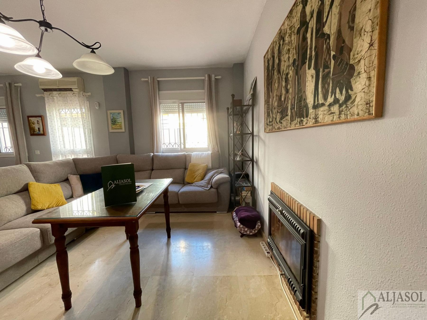 For sale of chalet in Gelves