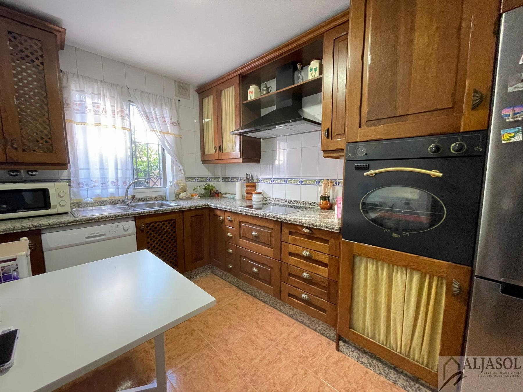 For sale of chalet in Gelves