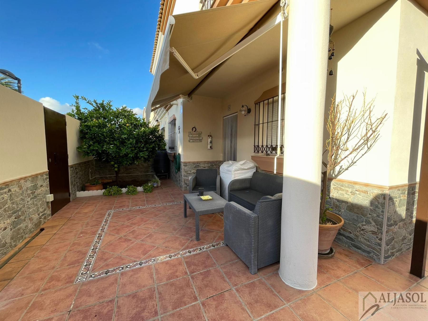 For sale of chalet in Gelves