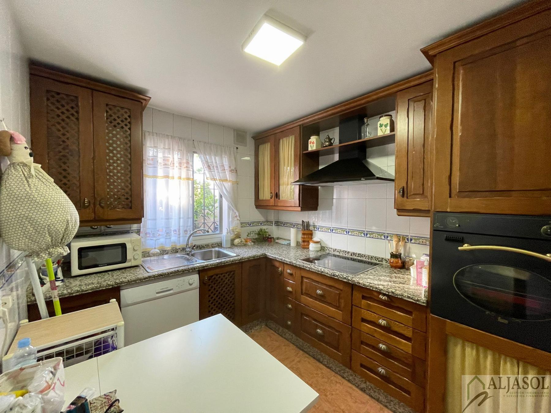 For sale of chalet in Gelves