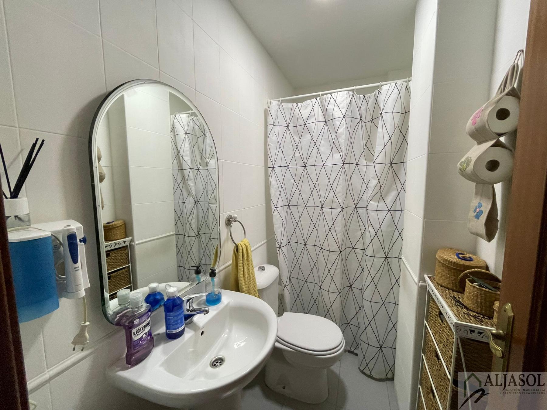 For sale of chalet in Gelves
