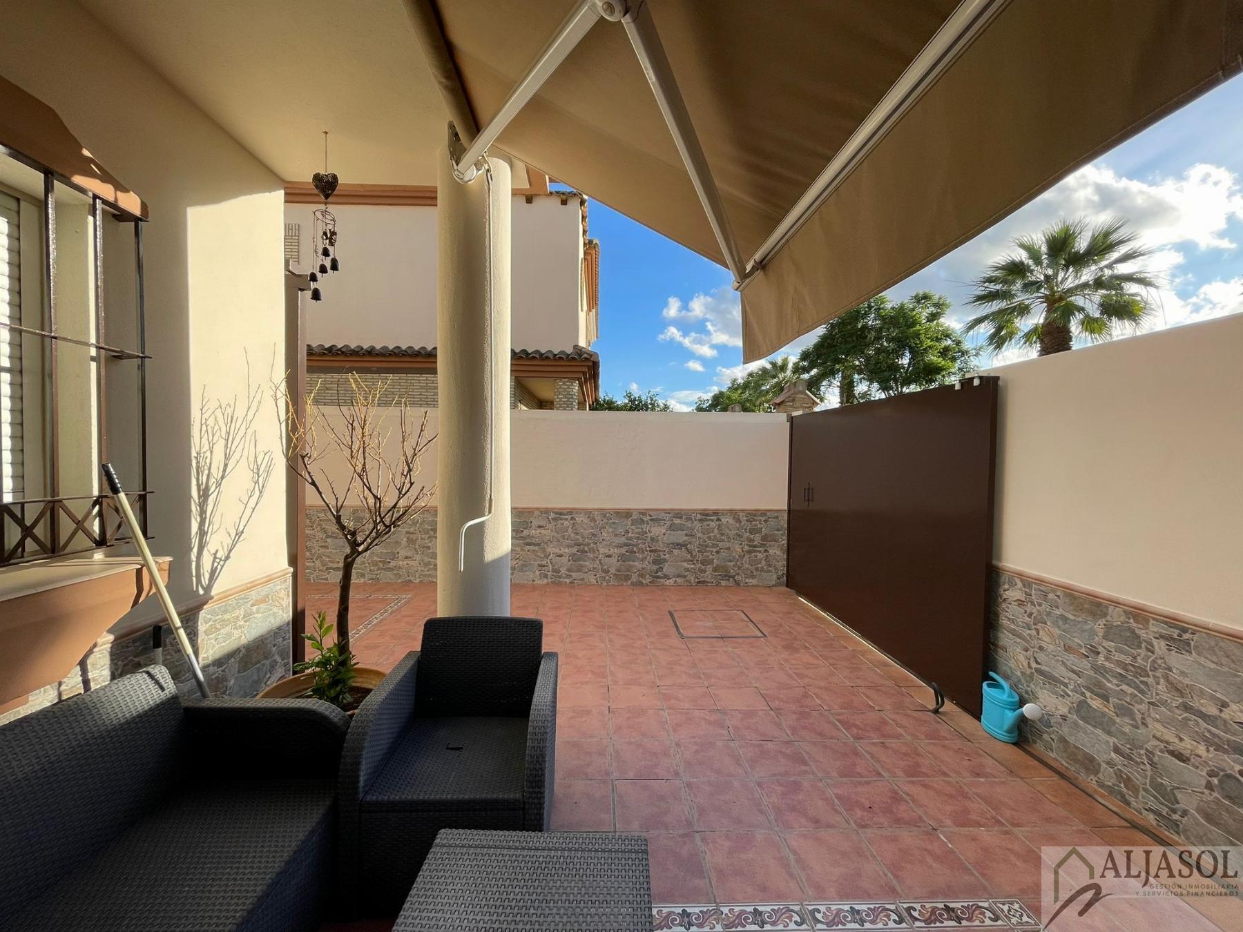 For sale of chalet in Gelves