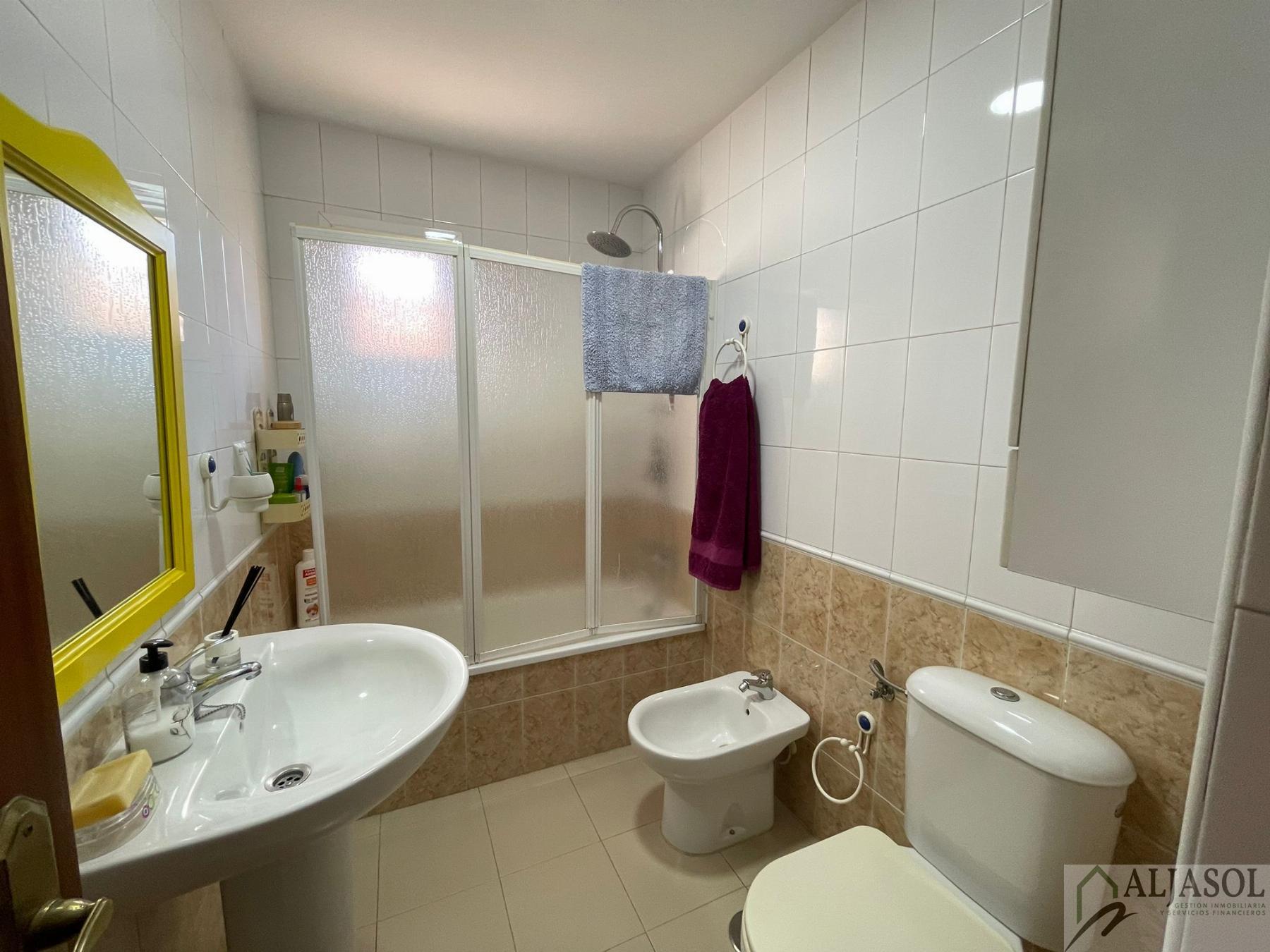 For sale of chalet in Gelves