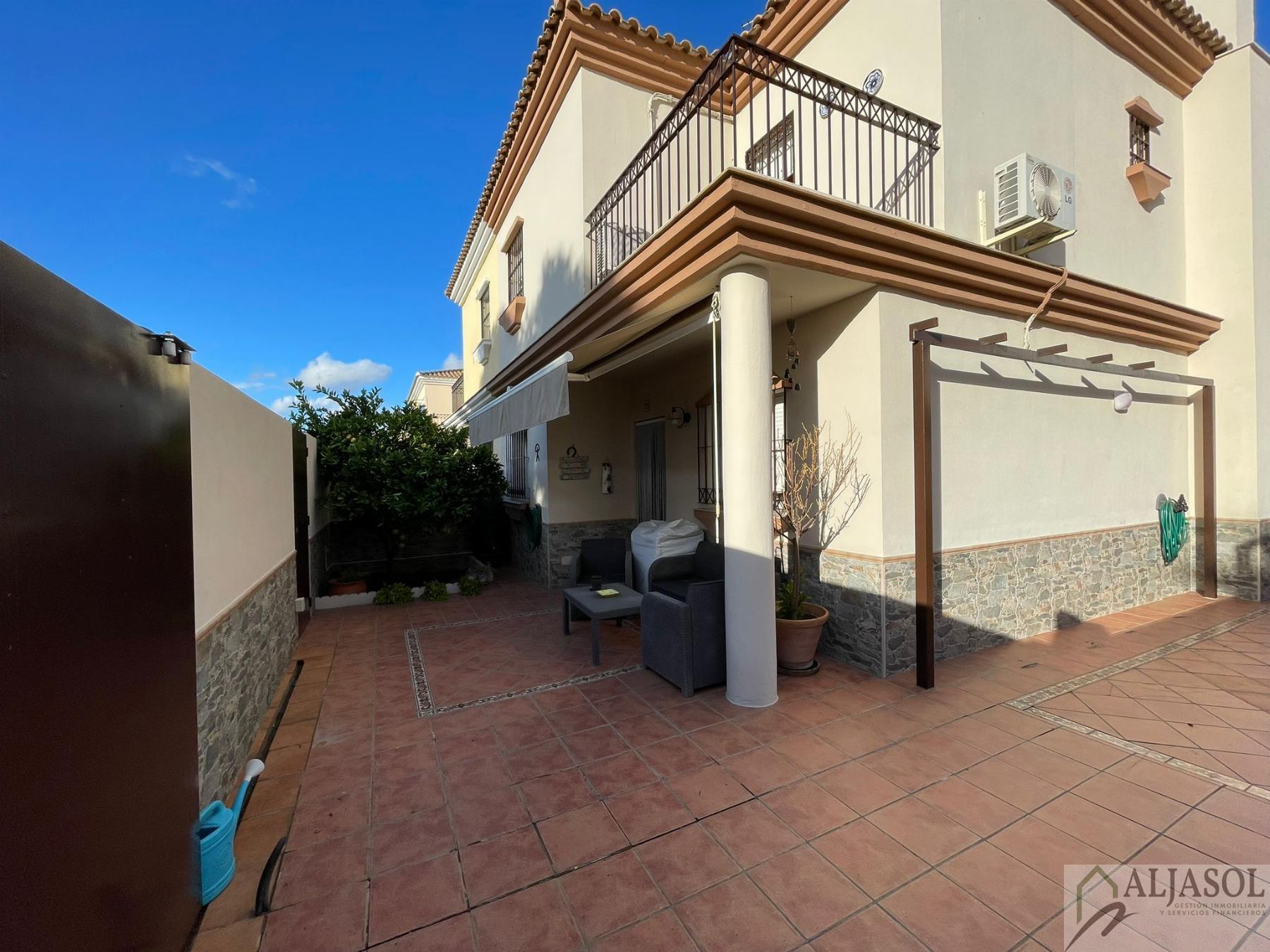 For sale of chalet in Gelves
