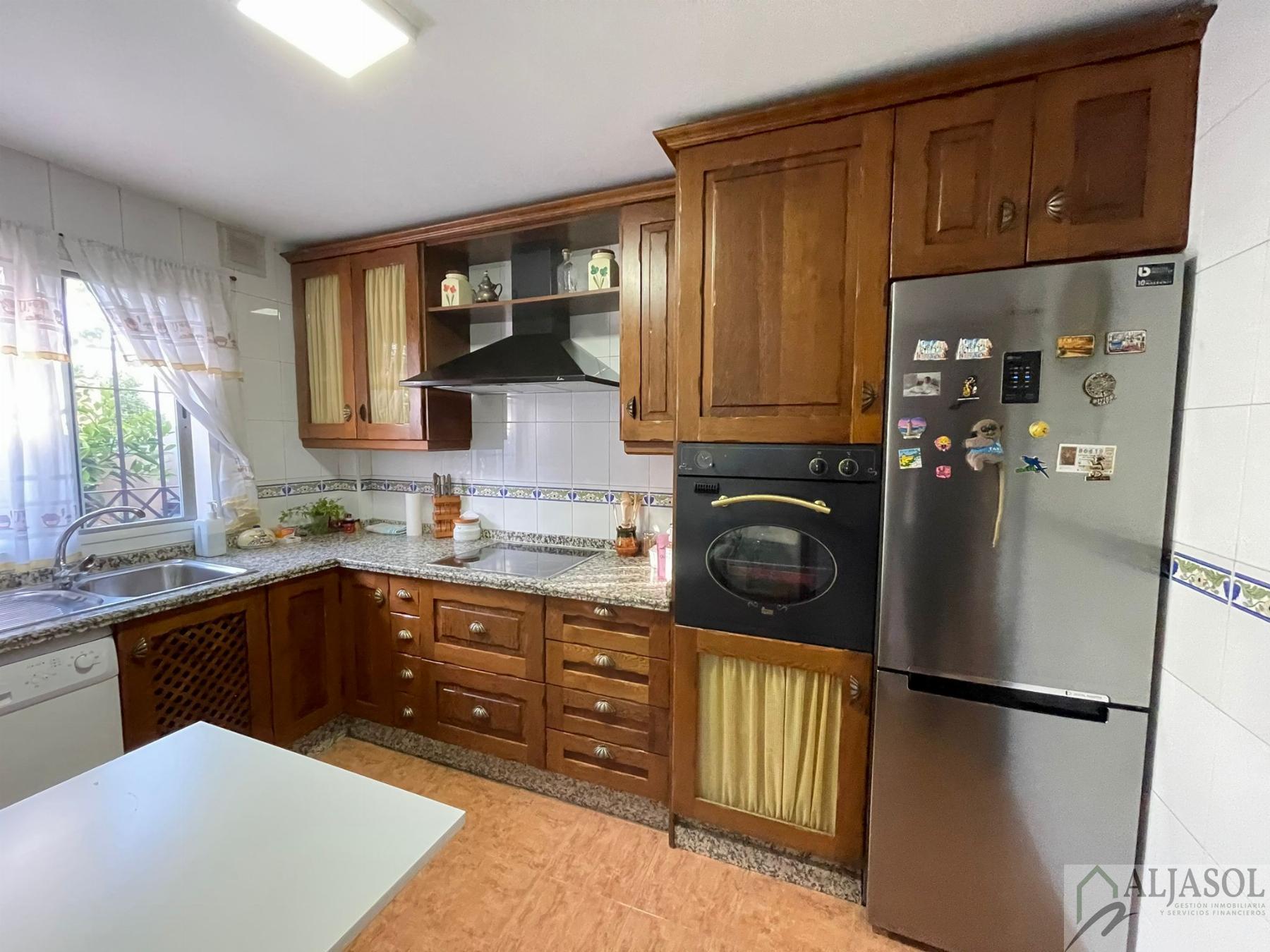 For sale of chalet in Gelves